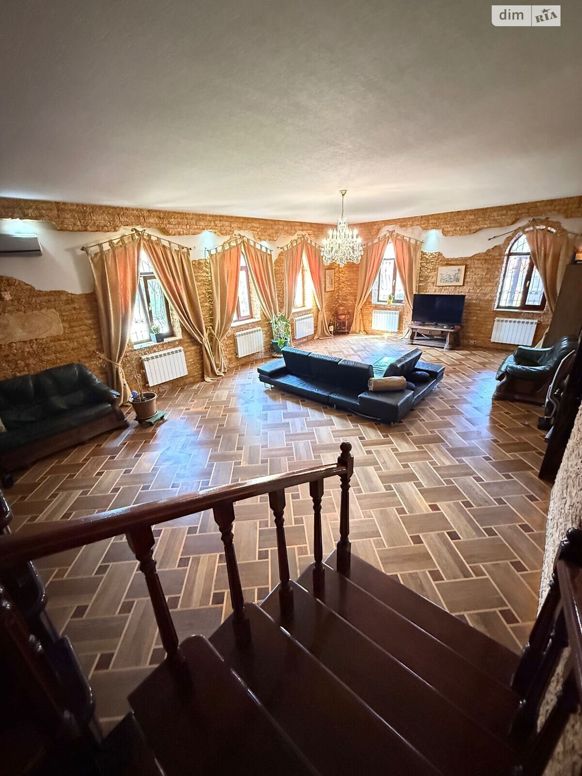 двоповерховий будинок з гаражем, 300 кв. м, цегла. Продаж в Дніпрі, район Березанівка фото 1 двоповерховий будинок з гаражем, 300 кв. м, цегла. Продаж в Дніпрі, район Березанівка фото 1