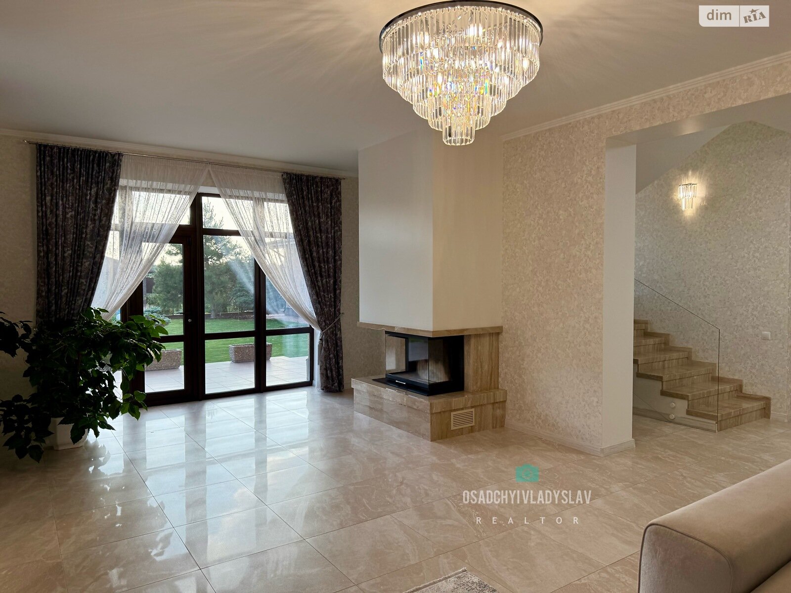 двоповерховий будинок з гаражем, 350 кв. м, цегла. Продаж в Дніпрі, район Березанівка фото 1 двоповерховий будинок з гаражем, 350 кв. м, цегла. Продаж в Дніпрі, район Березанівка фото 1