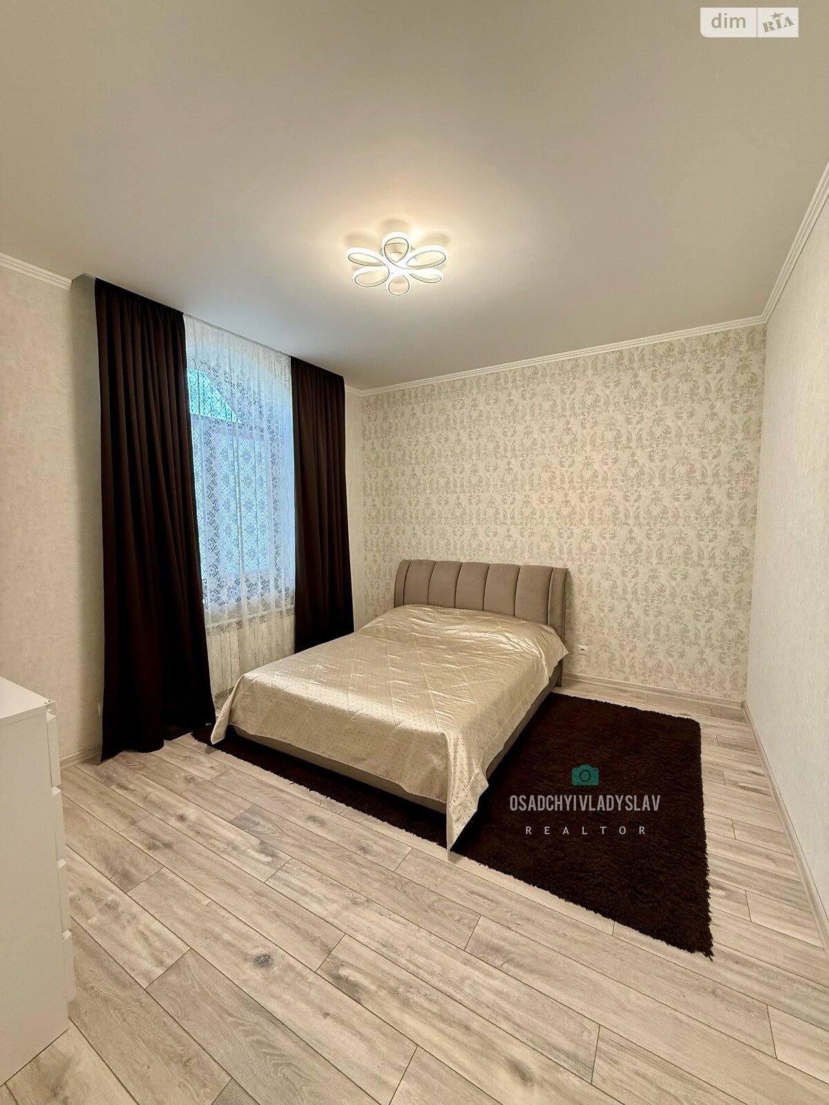 двоповерховий будинок з гаражем, 350 кв. м, цегла. Продаж в Дніпрі, район Березанівка фото 1 двоповерховий будинок з гаражем, 350 кв. м, цегла. Продаж в Дніпрі, район Березанівка фото 1