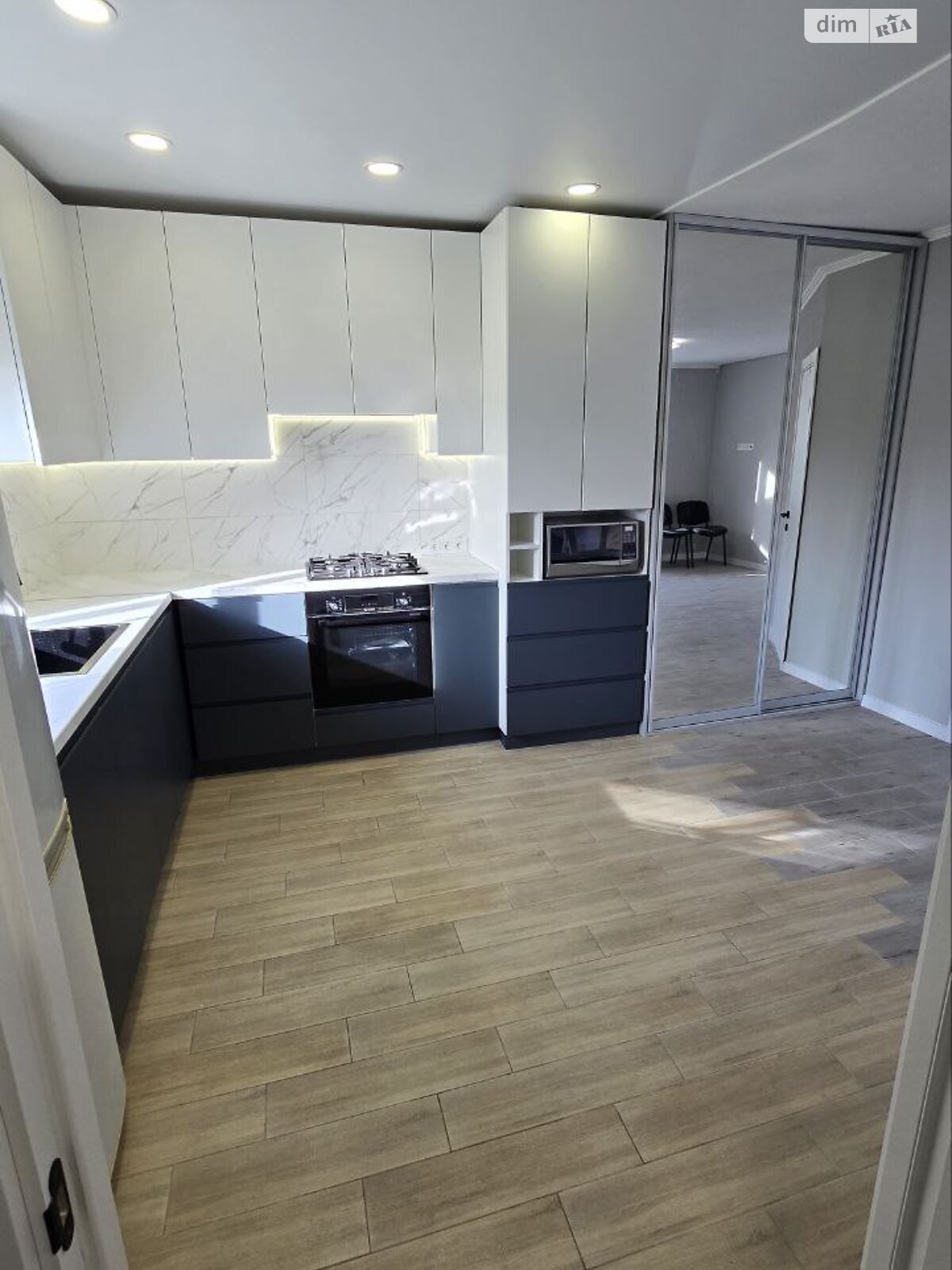 одноэтажный дом с гаражом, 60.4 кв. м, кирпич. Продажа в Днепре фото 1