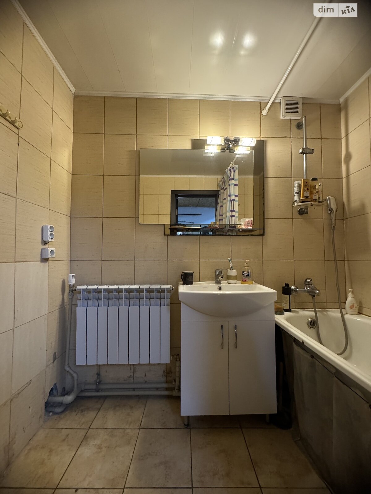 одноэтажный дом с отоплением, 99.1 кв. м, глинобитный. Продажа в Днепре район Боржом фото 1 одноэтажный дом с отоплением, 99.1 кв. м, глинобитный. Продажа в Днепре район Боржом фото 1