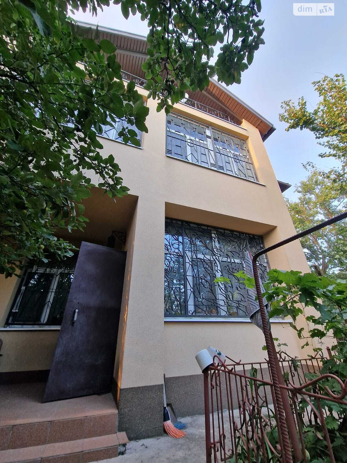 двоповерховий будинок з верандою, 308 кв. м, цегла. Продаж у Дніпрі фото 1 двоповерховий будинок з верандою, 308 кв. м, цегла. Продаж у Дніпрі фото 1