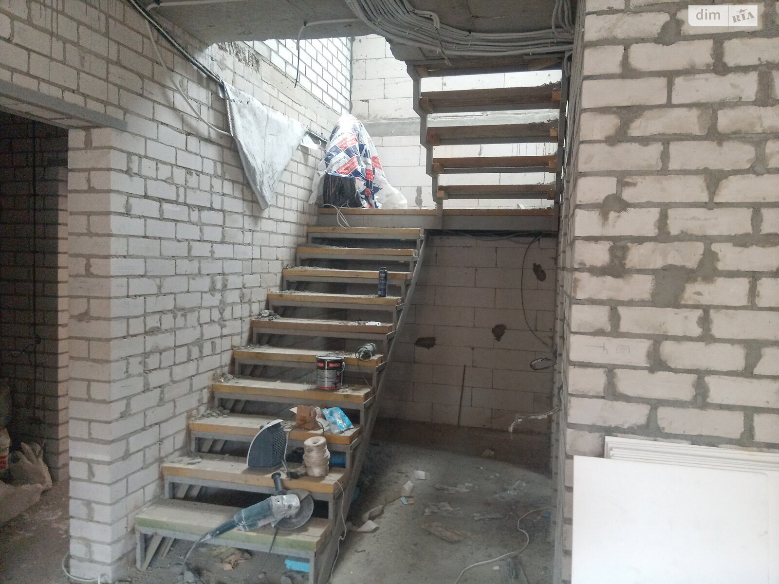 двухэтажный дом с мансардой, 149.8 кв. м, газобетон. Продажа в Днепре район Чечеловский фото 1 двухэтажный дом с мансардой, 149.8 кв. м, газобетон. Продажа в Днепре район Чечеловский фото 1