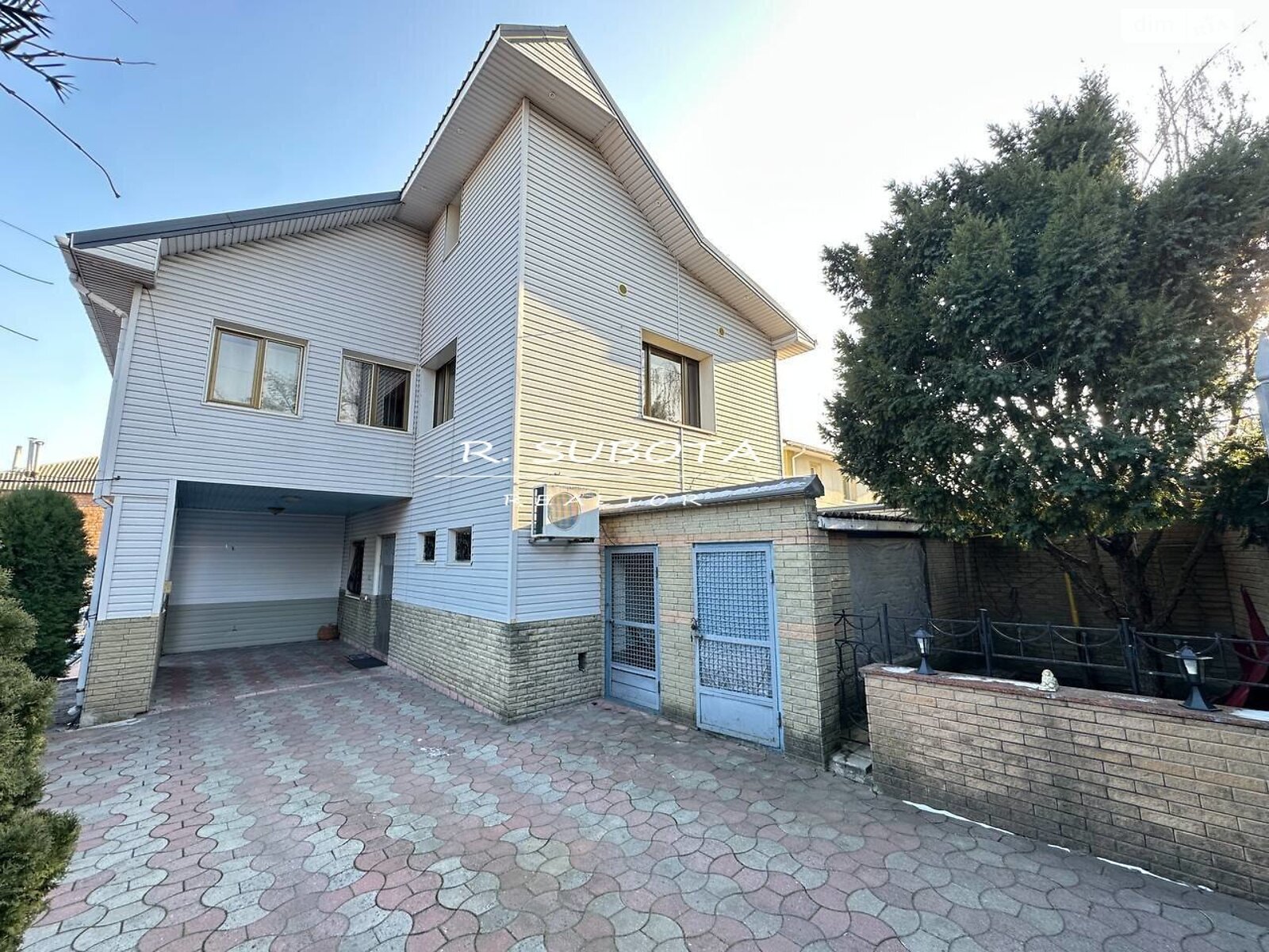 двоповерховий будинок з верандою, 355.2 кв. м, цегла. Продаж в Дніпрі, район ДІІТ фото 1 двоповерховий будинок з верандою, 355.2 кв. м, цегла. Продаж в Дніпрі, район ДІІТ фото 1