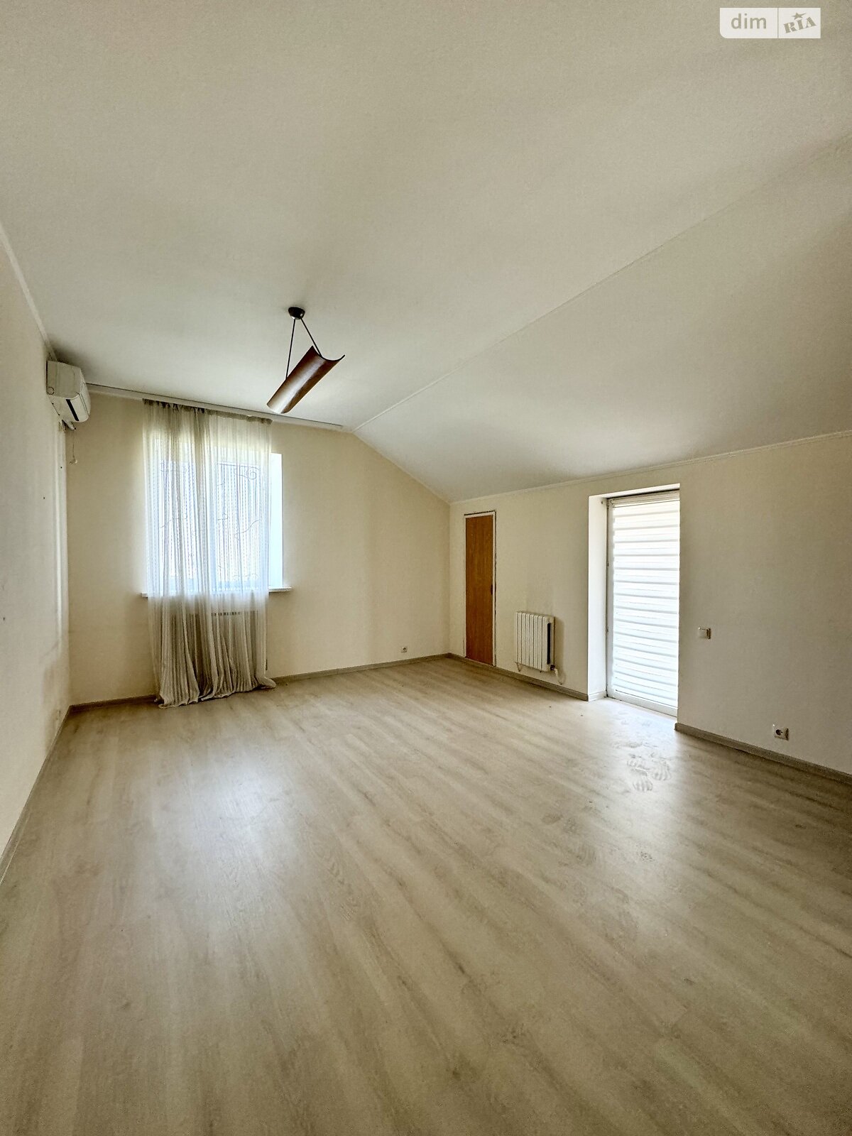 двоповерховий будинок, 226.1 кв. м, цегла. Продаж в Дніпрі, район ДІІТ фото 1 двоповерховий будинок, 226.1 кв. м, цегла. Продаж в Дніпрі, район ДІІТ фото 1