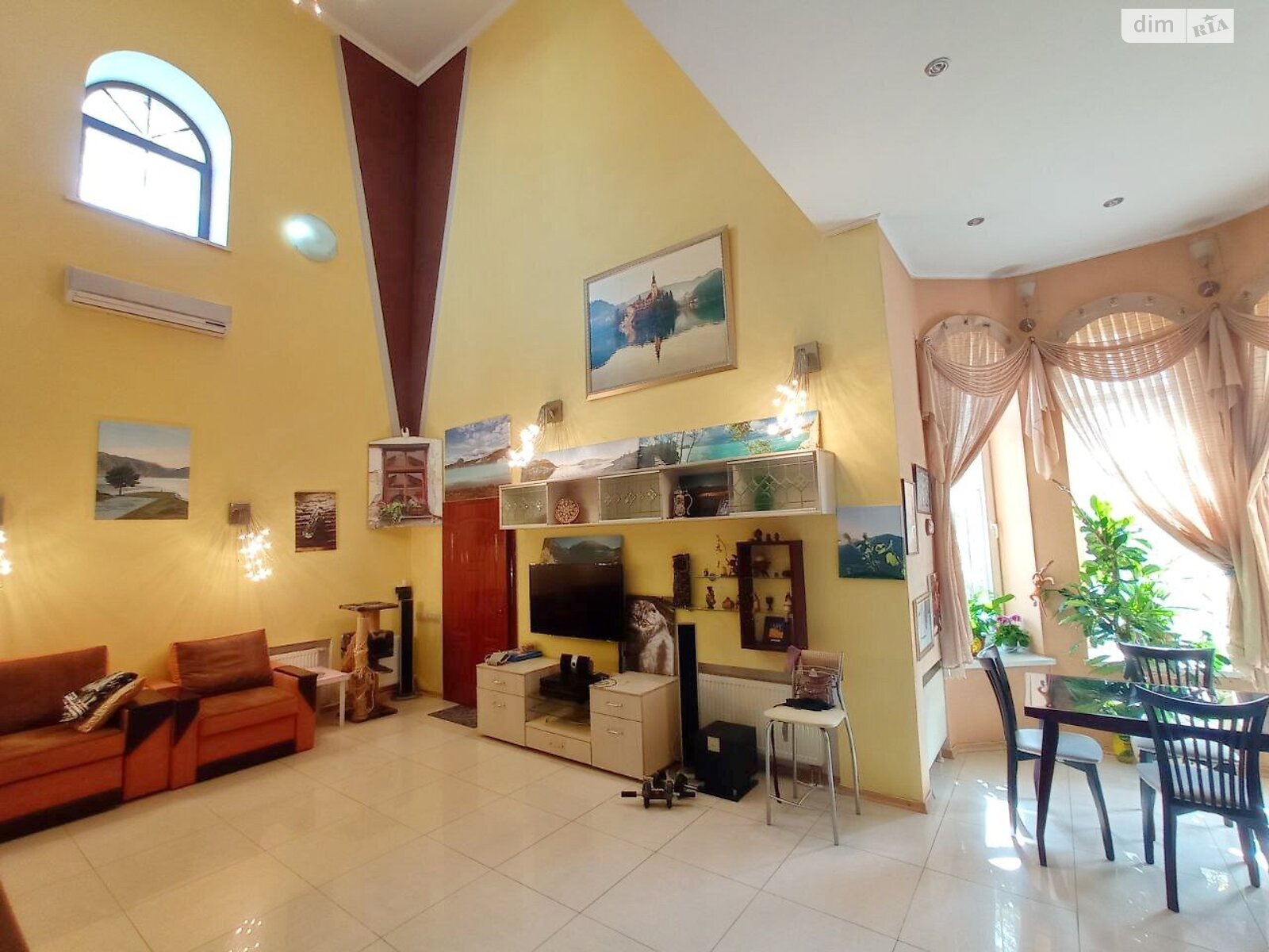 двоповерховий будинок з гаражем, 288.8 кв. м, цегла. Продаж в Дніпрі фото 1 двоповерховий будинок з гаражем, 288.8 кв. м, цегла. Продаж в Дніпрі фото 1