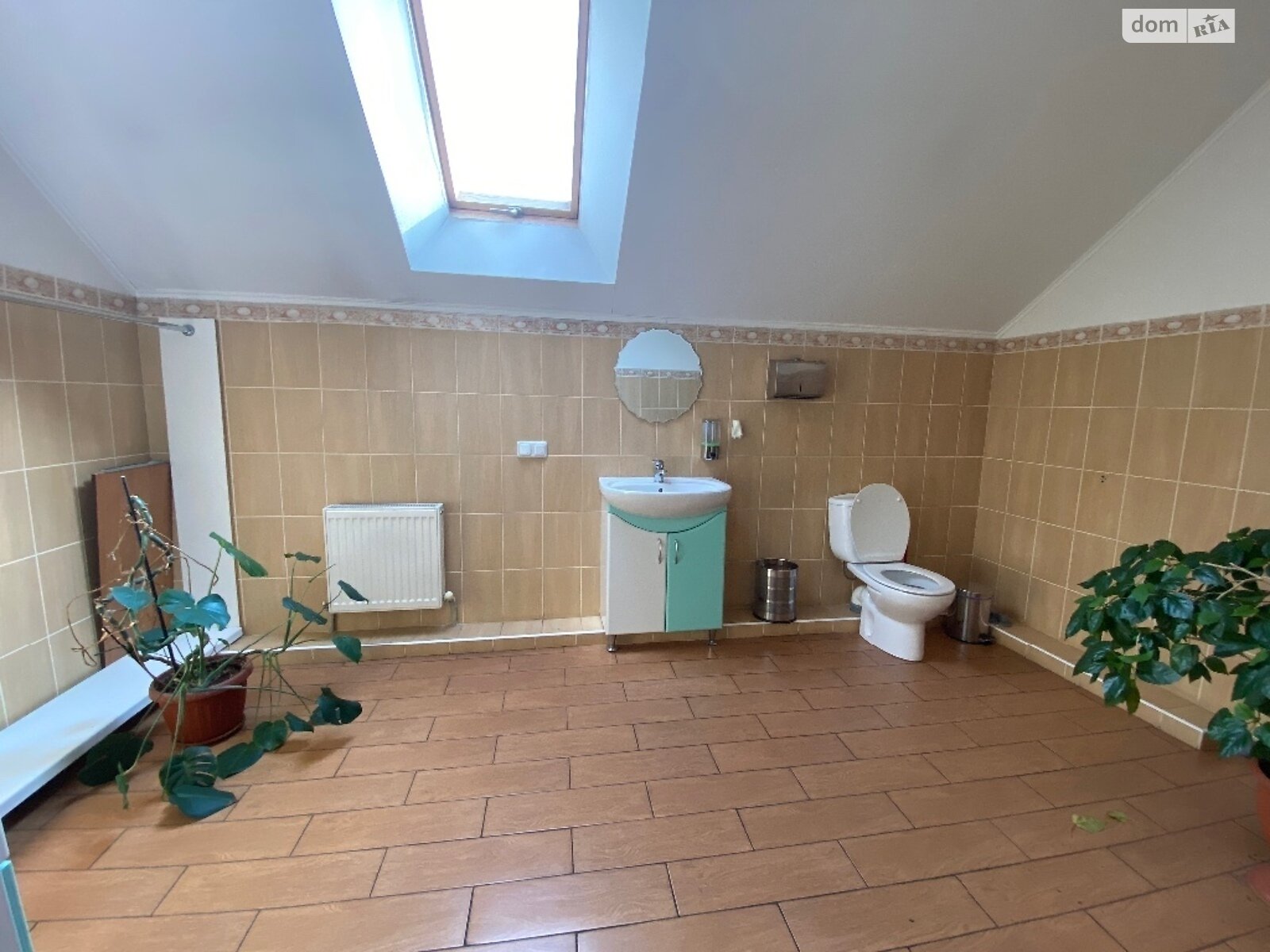 двоповерховий будинок з опаленням, 215 кв. м, цегла. Продаж в Дніпрі фото 1 двоповерховий будинок з опаленням, 215 кв. м, цегла. Продаж в Дніпрі фото 1