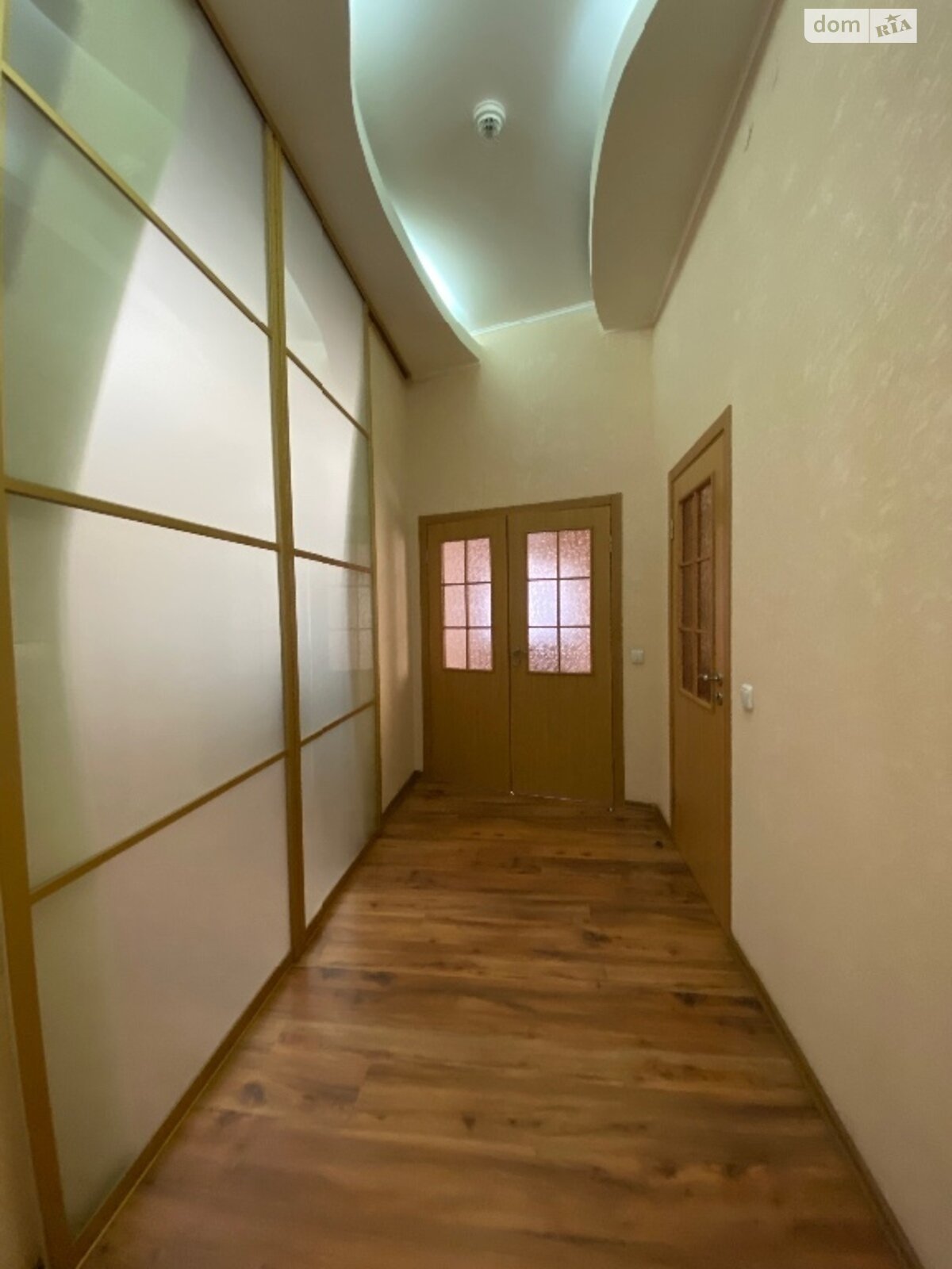 двоповерховий будинок з опаленням, 215 кв. м, цегла. Продаж в Дніпрі фото 1 двоповерховий будинок з опаленням, 215 кв. м, цегла. Продаж в Дніпрі фото 1