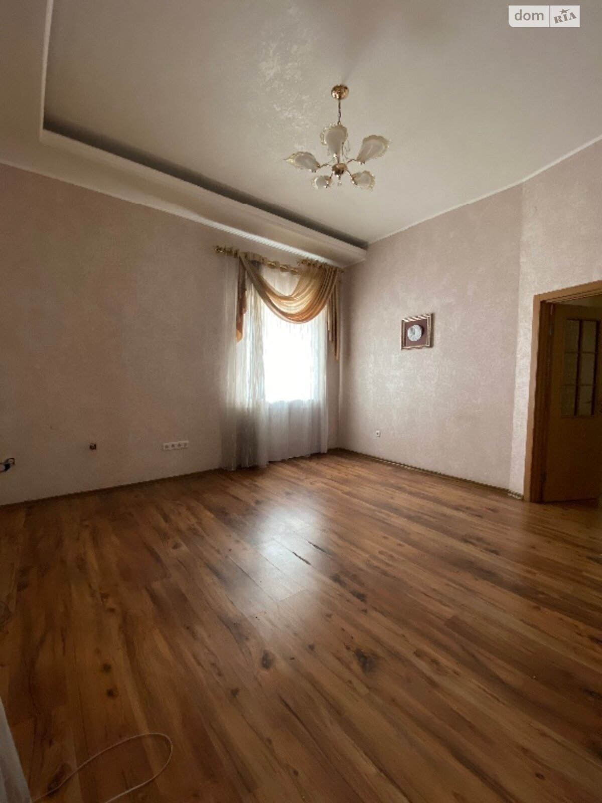 двоповерховий будинок з опаленням, 215 кв. м, цегла. Продаж в Дніпрі фото 1 двоповерховий будинок з опаленням, 215 кв. м, цегла. Продаж в Дніпрі фото 1