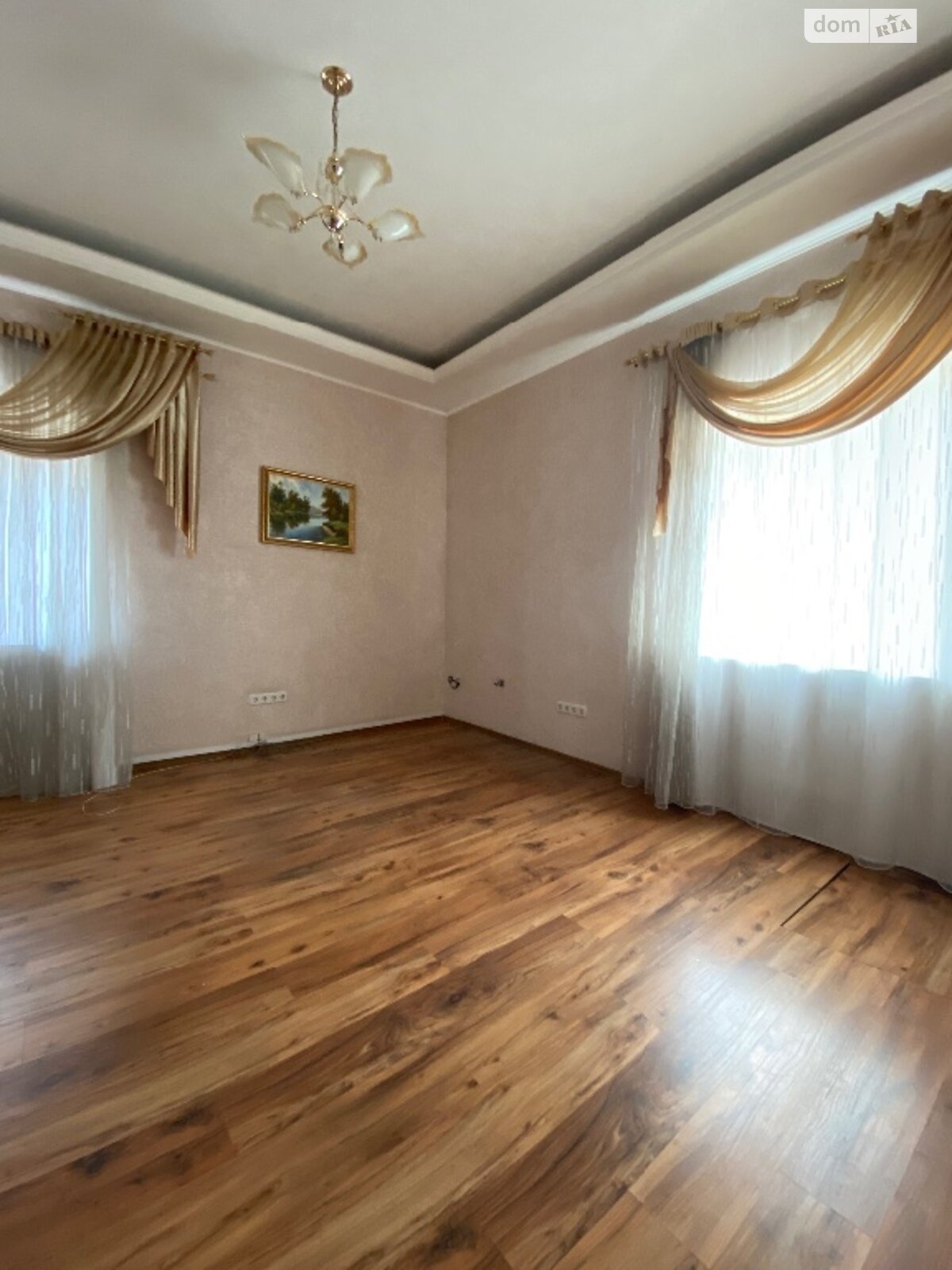 двоповерховий будинок з опаленням, 215 кв. м, цегла. Продаж в Дніпрі фото 1 двоповерховий будинок з опаленням, 215 кв. м, цегла. Продаж в Дніпрі фото 1