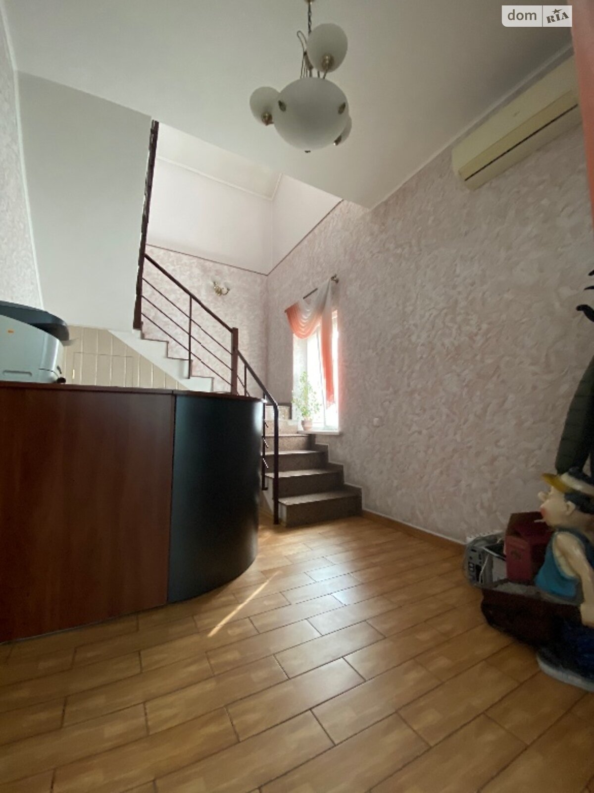 двоповерховий будинок з опаленням, 215 кв. м, цегла. Продаж в Дніпрі фото 1 двоповерховий будинок з опаленням, 215 кв. м, цегла. Продаж в Дніпрі фото 1