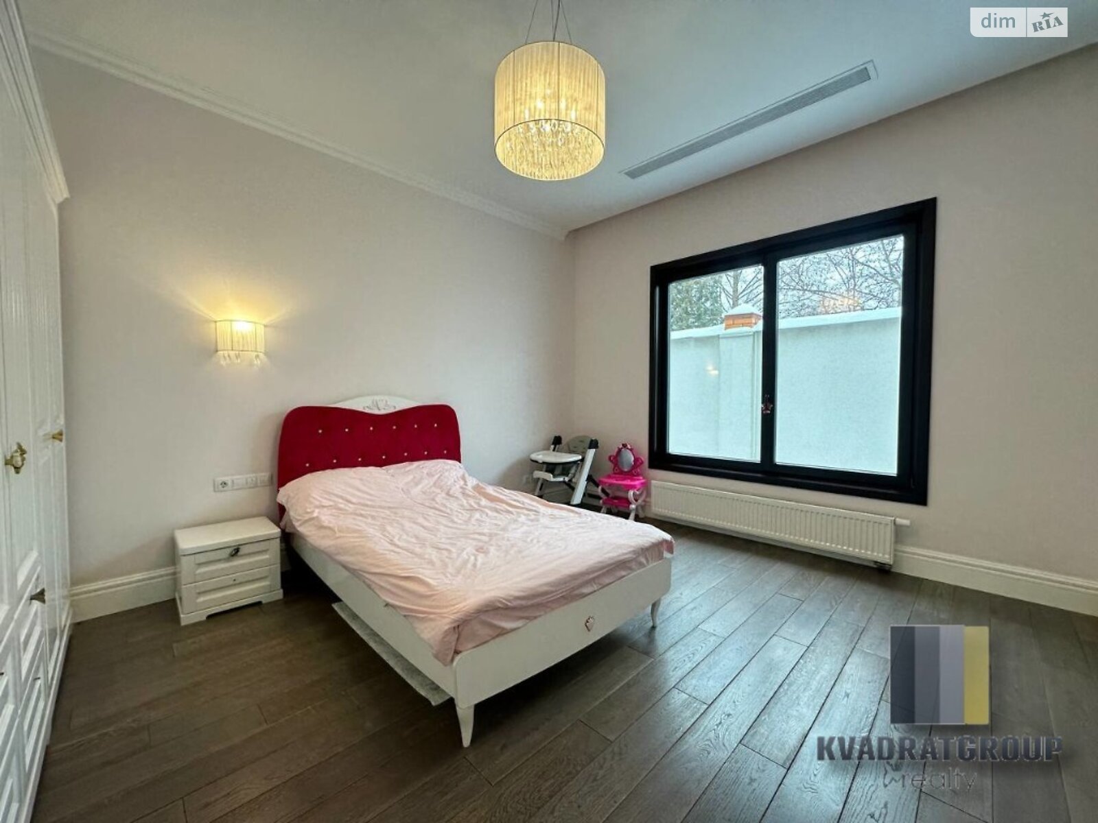 одноэтажный дом с ремонтом, 241.6 кв. м, кирпич. Продажа в Днепре фото 1 одноэтажный дом с ремонтом, 241.6 кв. м, кирпич. Продажа в Днепре фото 1