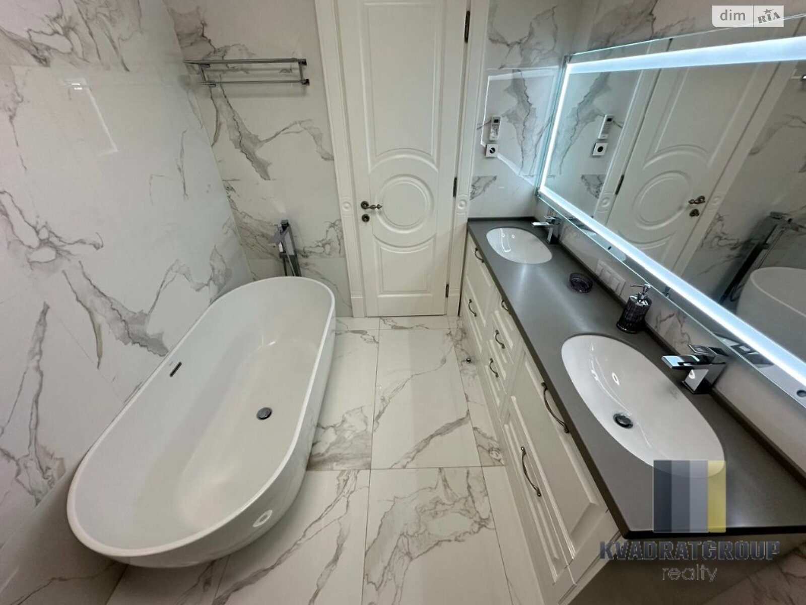 одноэтажный дом с ремонтом, 241.6 кв. м, кирпич. Продажа в Днепре фото 1 одноэтажный дом с ремонтом, 241.6 кв. м, кирпич. Продажа в Днепре фото 1