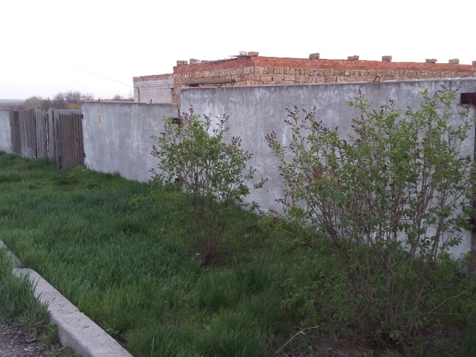 одноэтажный дом с гаражом, 175 кв. м, кирпич. Продажа в Горького фото 1 одноэтажный дом с гаражом, 175 кв. м, кирпич. Продажа в Горького фото 1