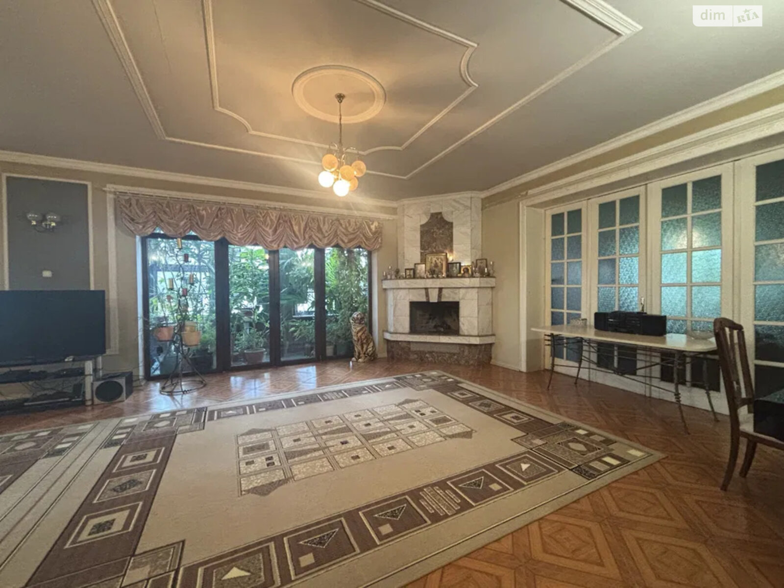 триповерховий будинок з верандою, 802 кв. м, цегла. Продаж в Дніпрі, район Ігрень фото 1 триповерховий будинок з верандою, 802 кв. м, цегла. Продаж в Дніпрі, район Ігрень фото 1