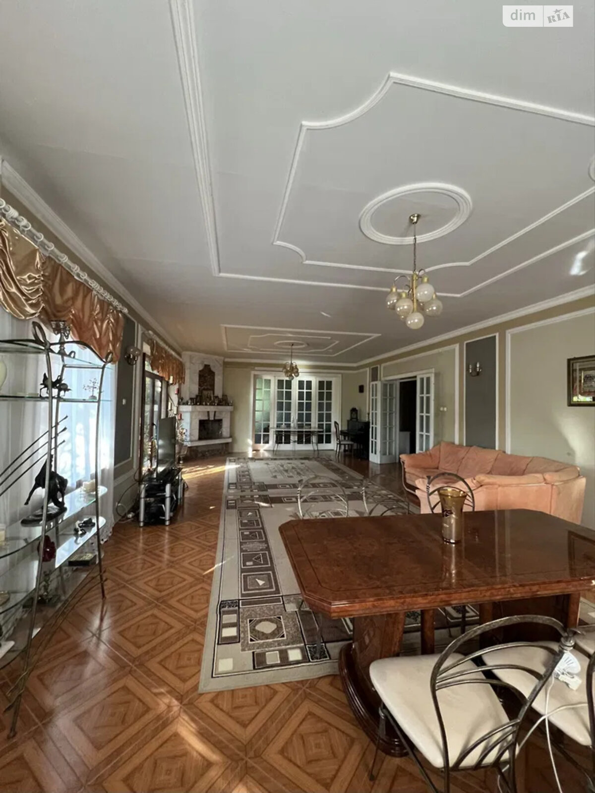 триповерховий будинок з верандою, 802 кв. м, цегла. Продаж в Дніпрі, район Ігрень фото 1 триповерховий будинок з верандою, 802 кв. м, цегла. Продаж в Дніпрі, район Ігрень фото 1