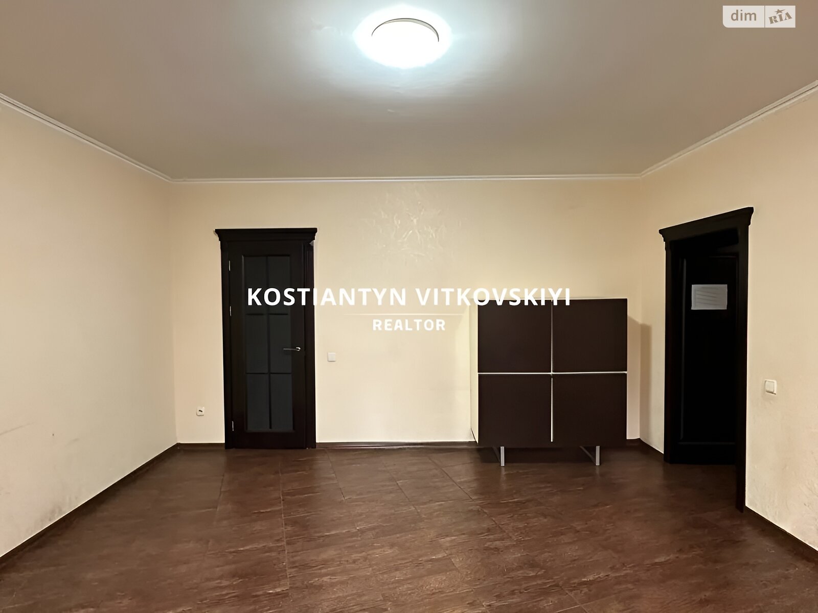 двоповерховий будинок з гаражем, 490 кв. м, цегла. Продаж в Дніпрі, район Індустріальний фото 1 двоповерховий будинок з гаражем, 490 кв. м, цегла. Продаж в Дніпрі, район Індустріальний фото 1