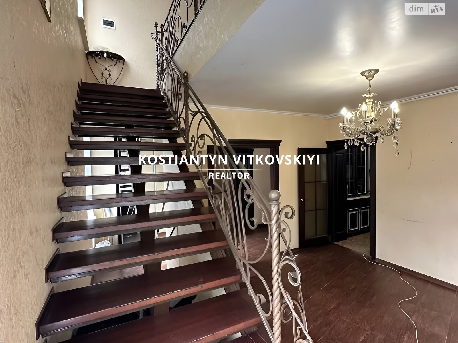 двоповерховий будинок з гаражем, 490 кв. м, цегла. Продаж в Дніпрі, район Індустріальний фото 1 двоповерховий будинок з гаражем, 490 кв. м, цегла. Продаж в Дніпрі, район Індустріальний фото 1