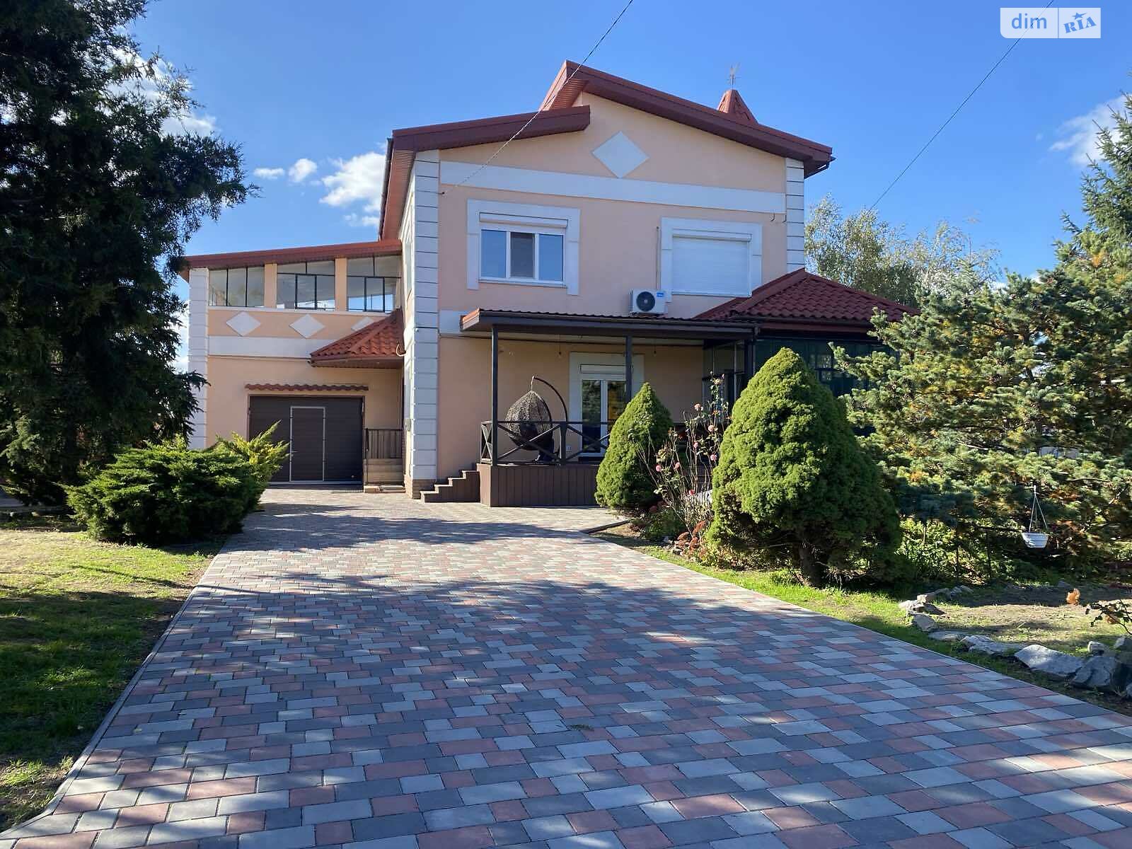 триповерховий будинок з гаражем, 370 кв. м, цегла. Продаж в Дніпрі, район Кам’янка фото 1 триповерховий будинок з гаражем, 370 кв. м, цегла. Продаж в Дніпрі, район Кам’янка фото 1