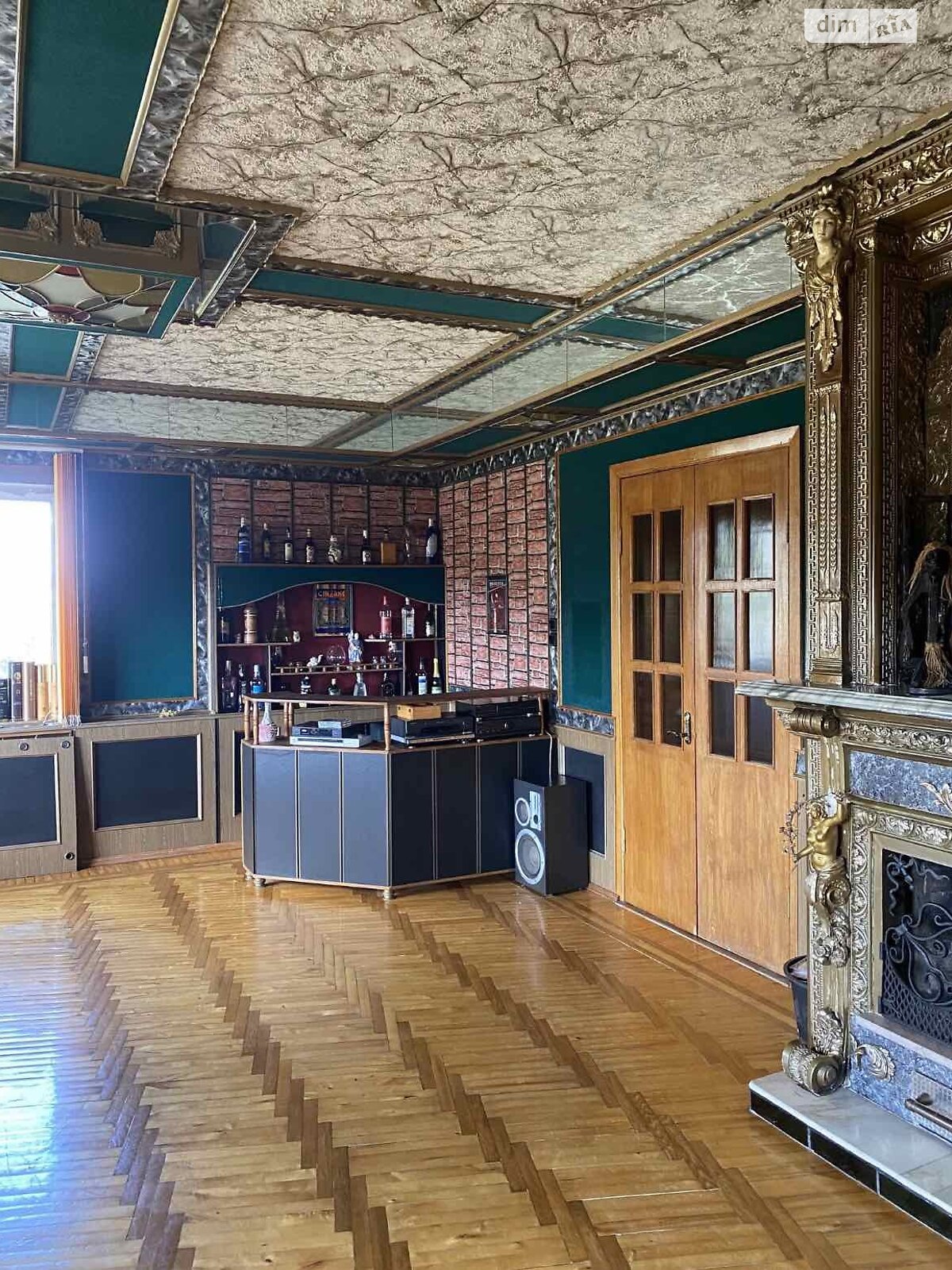 триповерховий будинок з гаражем, 370 кв. м, цегла. Продаж в Дніпрі, район Кам’янка фото 1 триповерховий будинок з гаражем, 370 кв. м, цегла. Продаж в Дніпрі, район Кам’янка фото 1