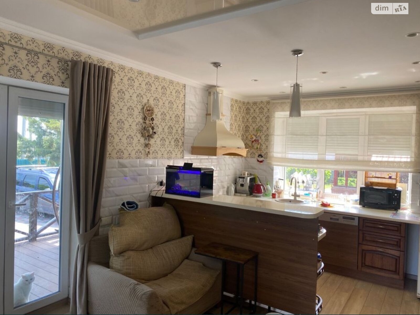 триповерховий будинок з гаражем, 370 кв. м, цегла. Продаж в Дніпрі, район Кам’янка фото 1 триповерховий будинок з гаражем, 370 кв. м, цегла. Продаж в Дніпрі, район Кам’янка фото 1