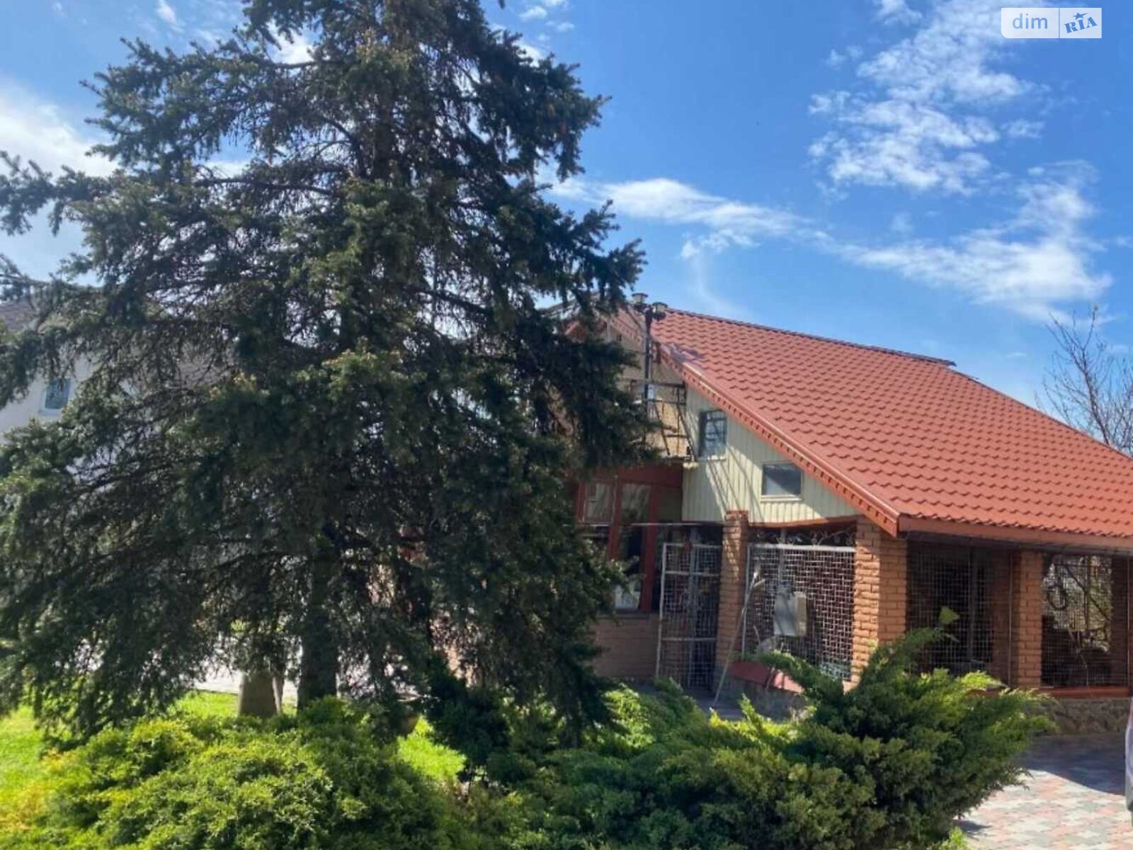 триповерховий будинок з гаражем, 370 кв. м, цегла. Продаж в Дніпрі, район Кам’янка фото 1 триповерховий будинок з гаражем, 370 кв. м, цегла. Продаж в Дніпрі, район Кам’янка фото 1