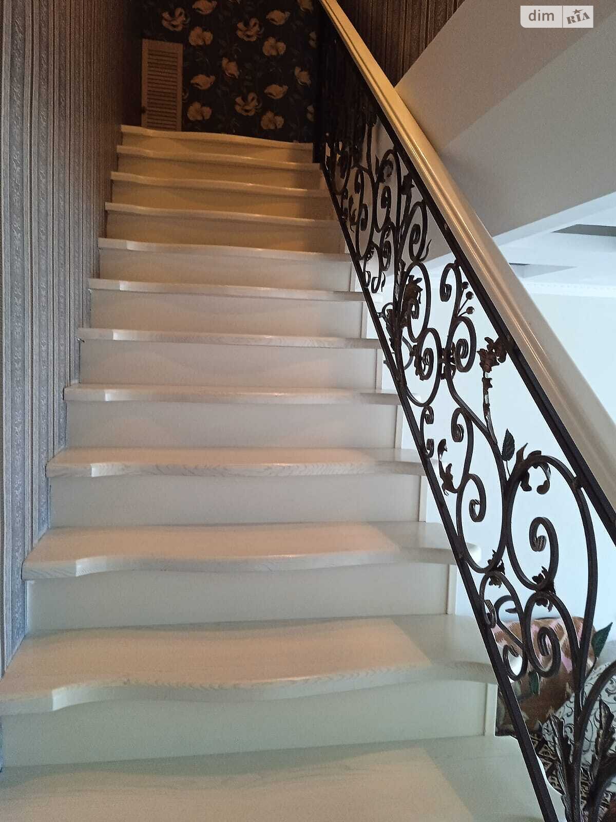 двухэтажный дом с балконом, 209 кв. м, шлакобетон. Продажа в Днепре район Клинчик фото 1