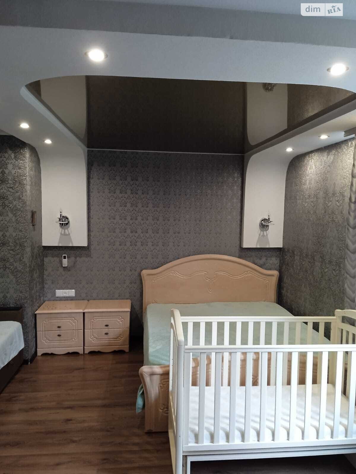 двухэтажный дом с балконом, 209 кв. м, шлакобетон. Продажа в Днепре район Клинчик фото 1