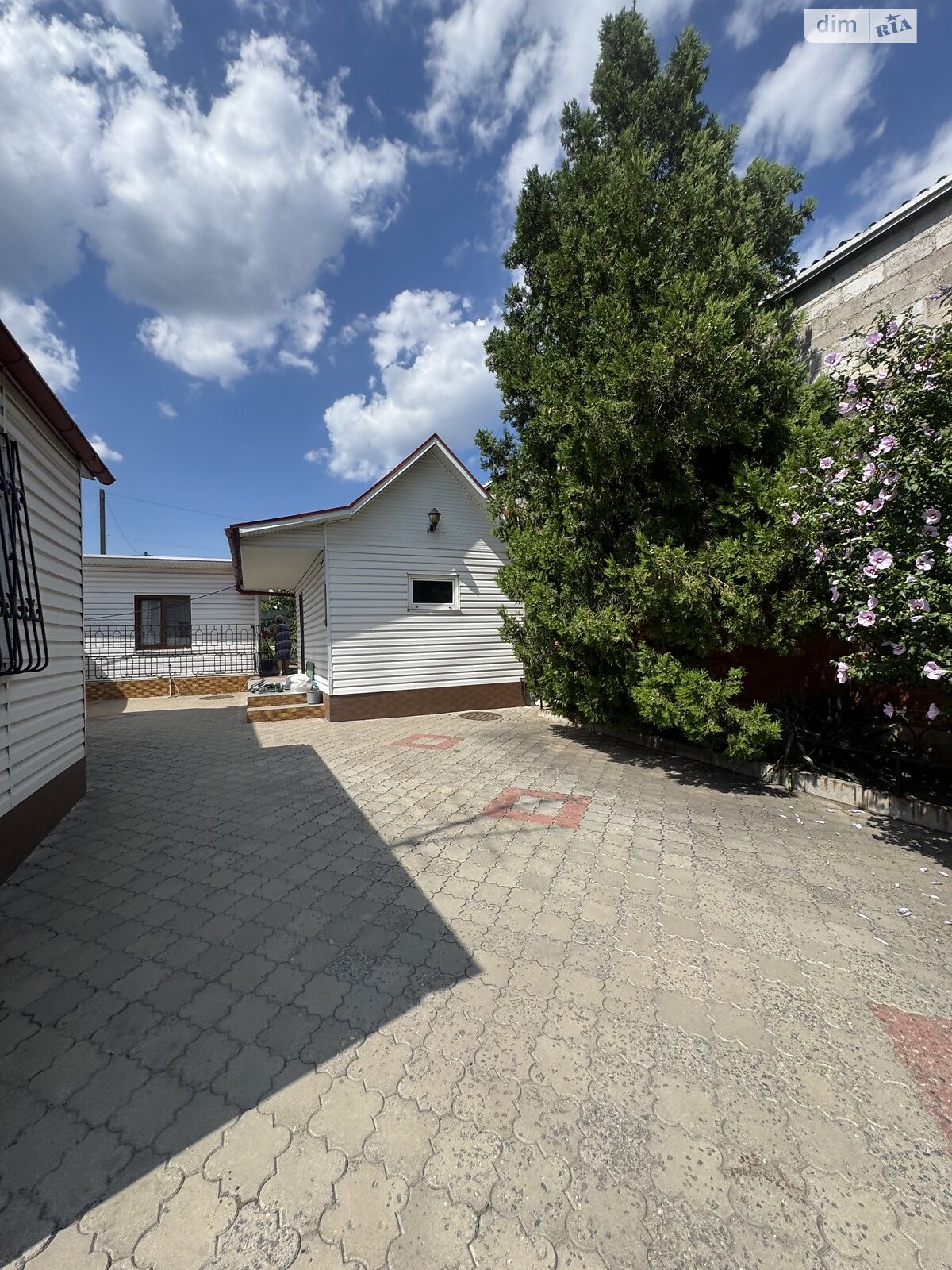 триповерховий будинок з гаражем, 120 кв. м, кирпич. Продаж в Дніпрі, район Краснопілля фото 1