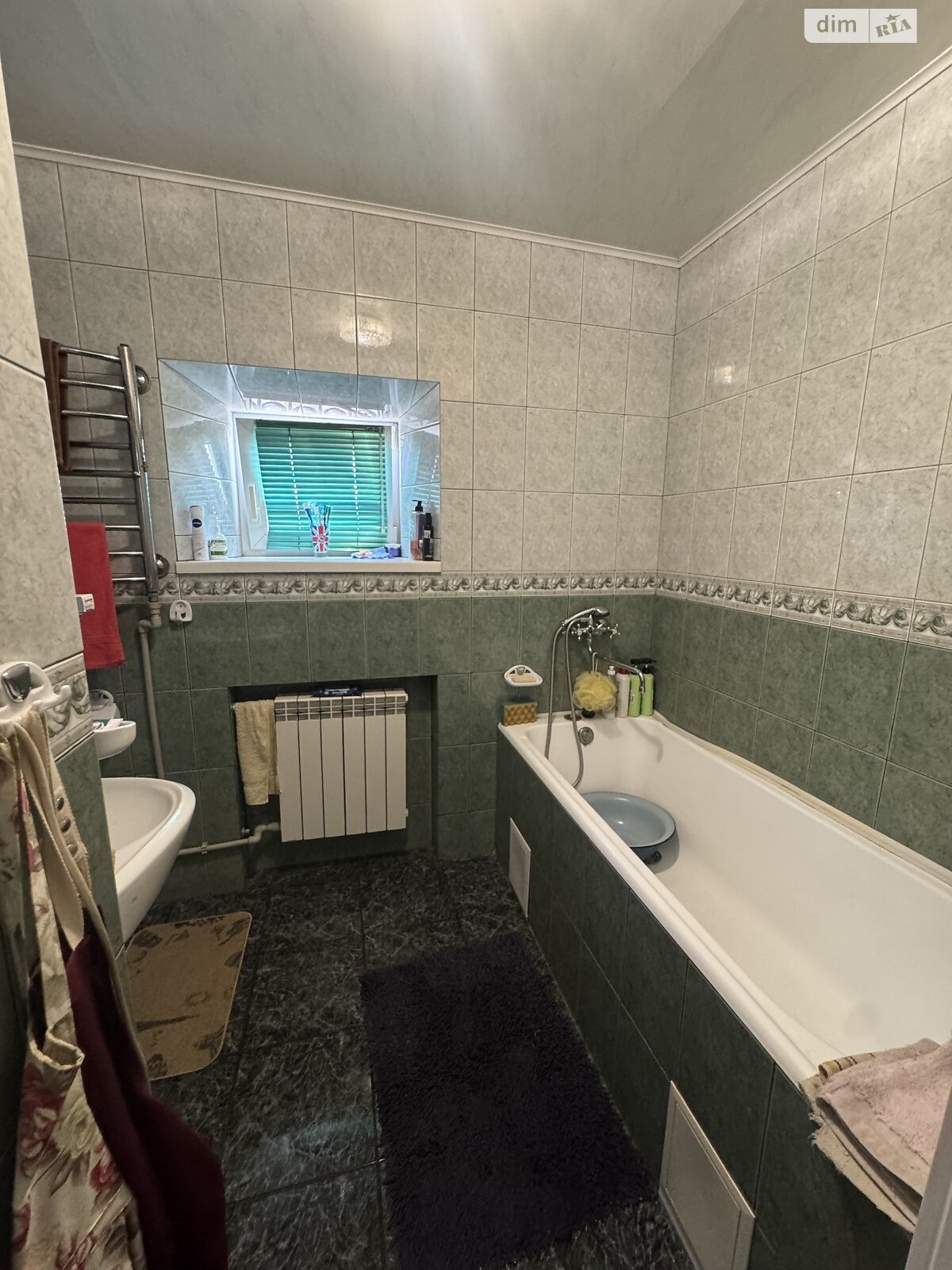 триповерховий будинок з гаражем, 120 кв. м, кирпич. Продаж в Дніпрі, район Краснопілля фото 1