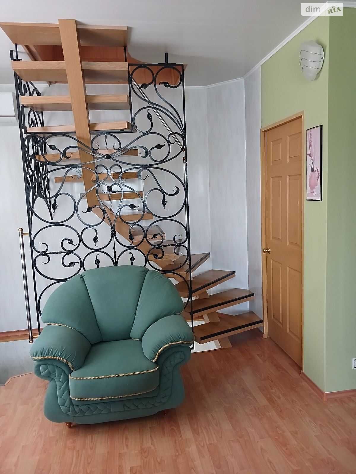 триповерховий будинок з гаражем, 120 кв. м, кирпич. Продаж в Дніпрі, район Краснопілля фото 1