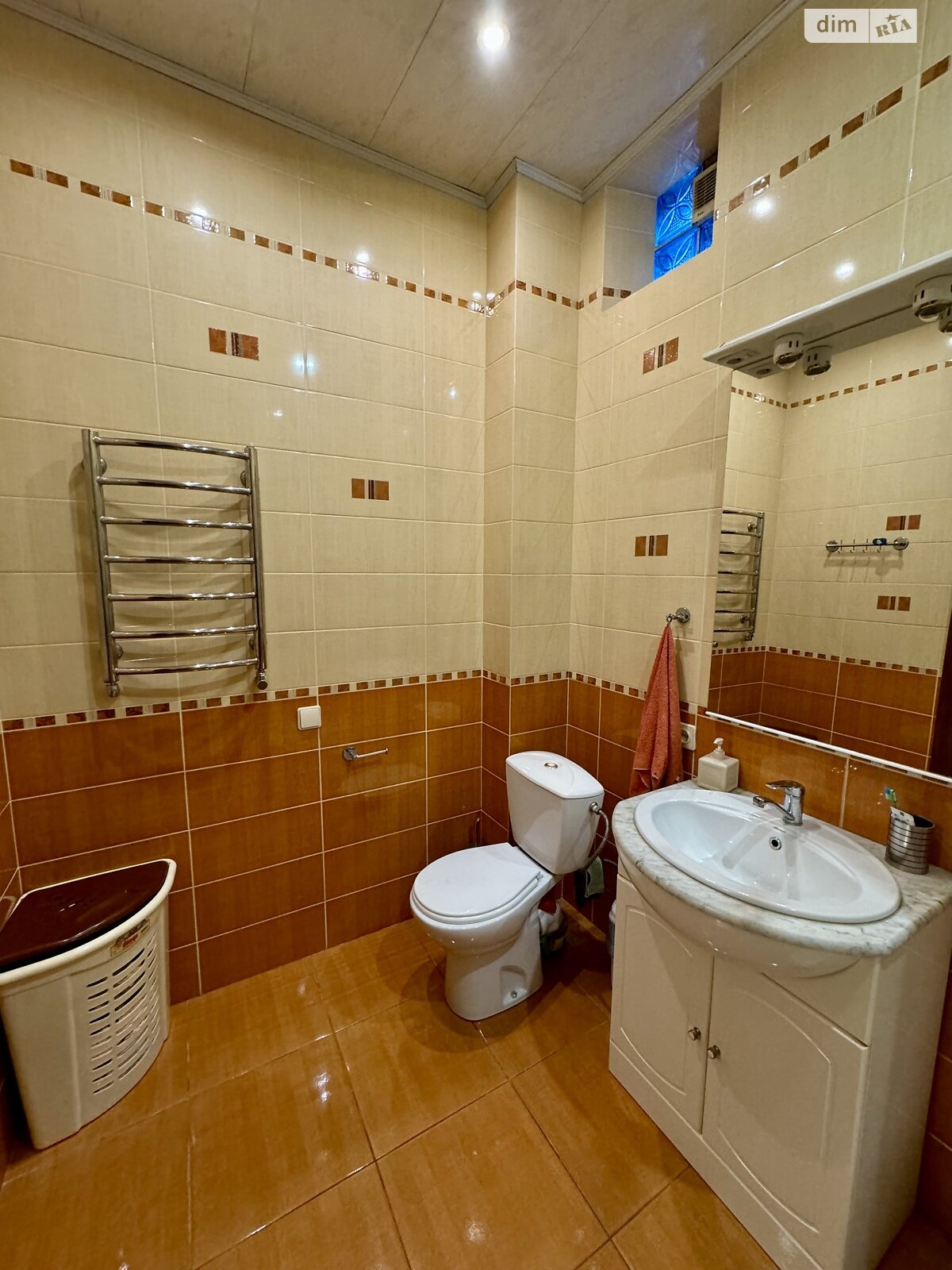 двоповерховий будинок з гаражем, 293.8 кв. м, цегла. Продаж в Дніпрі, район Краснопілля фото 1 двоповерховий будинок з гаражем, 293.8 кв. м, цегла. Продаж в Дніпрі, район Краснопілля фото 1