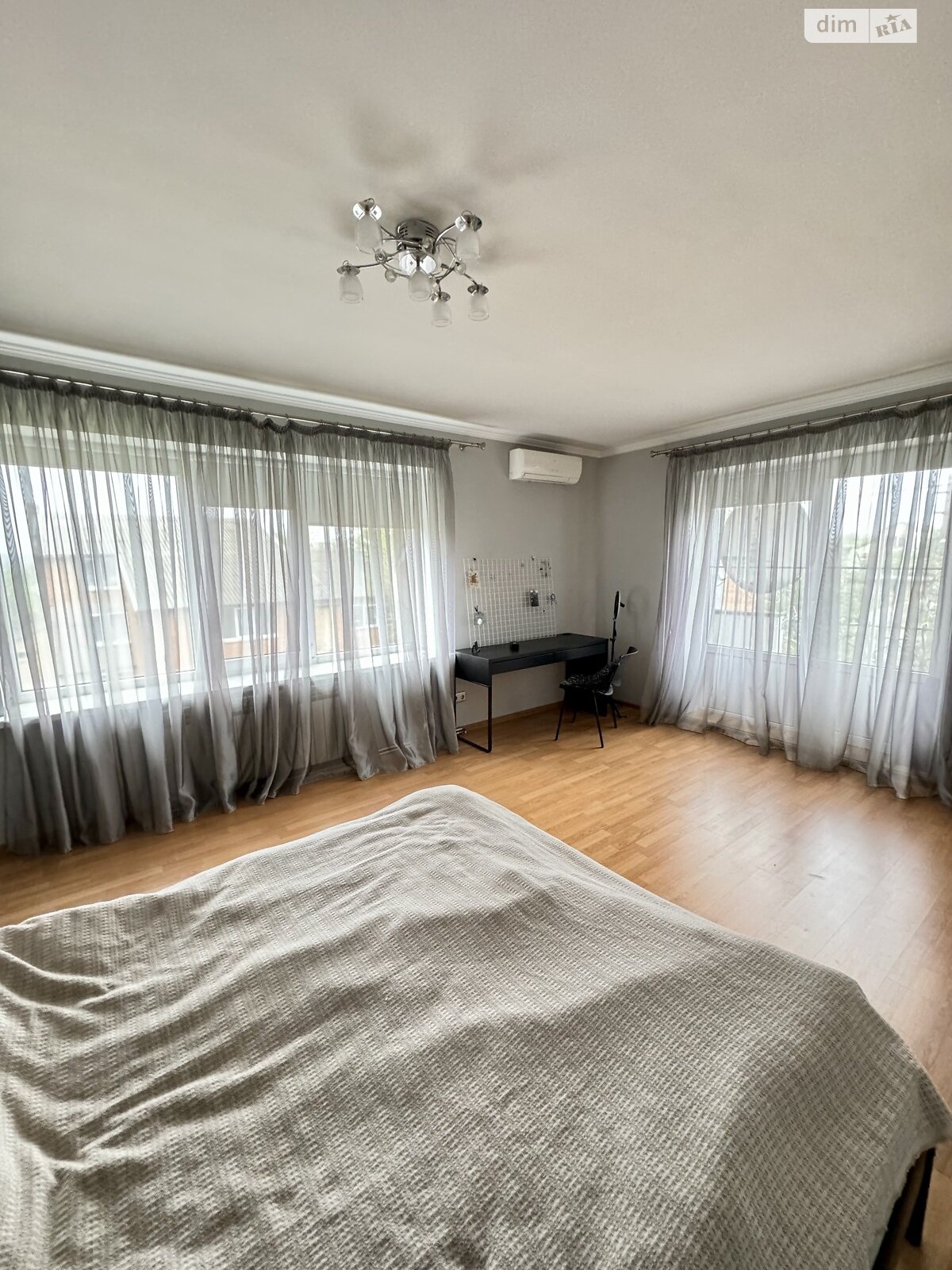 двоповерховий будинок з гаражем, 293.8 кв. м, цегла. Продаж в Дніпрі, район Краснопілля фото 1 двоповерховий будинок з гаражем, 293.8 кв. м, цегла. Продаж в Дніпрі, район Краснопілля фото 1