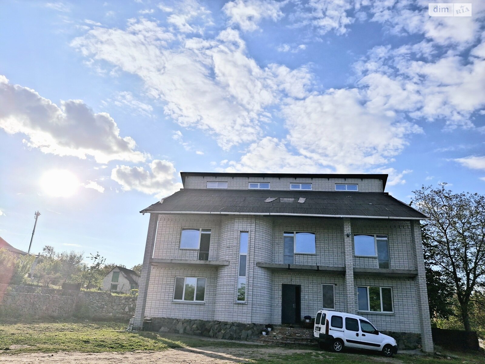 триповерховий будинок з опаленням, 350 кв. м, цегла. Продаж в Дніпрі, район Краснопілля фото 1 триповерховий будинок з опаленням, 350 кв. м, цегла. Продаж в Дніпрі, район Краснопілля фото 1