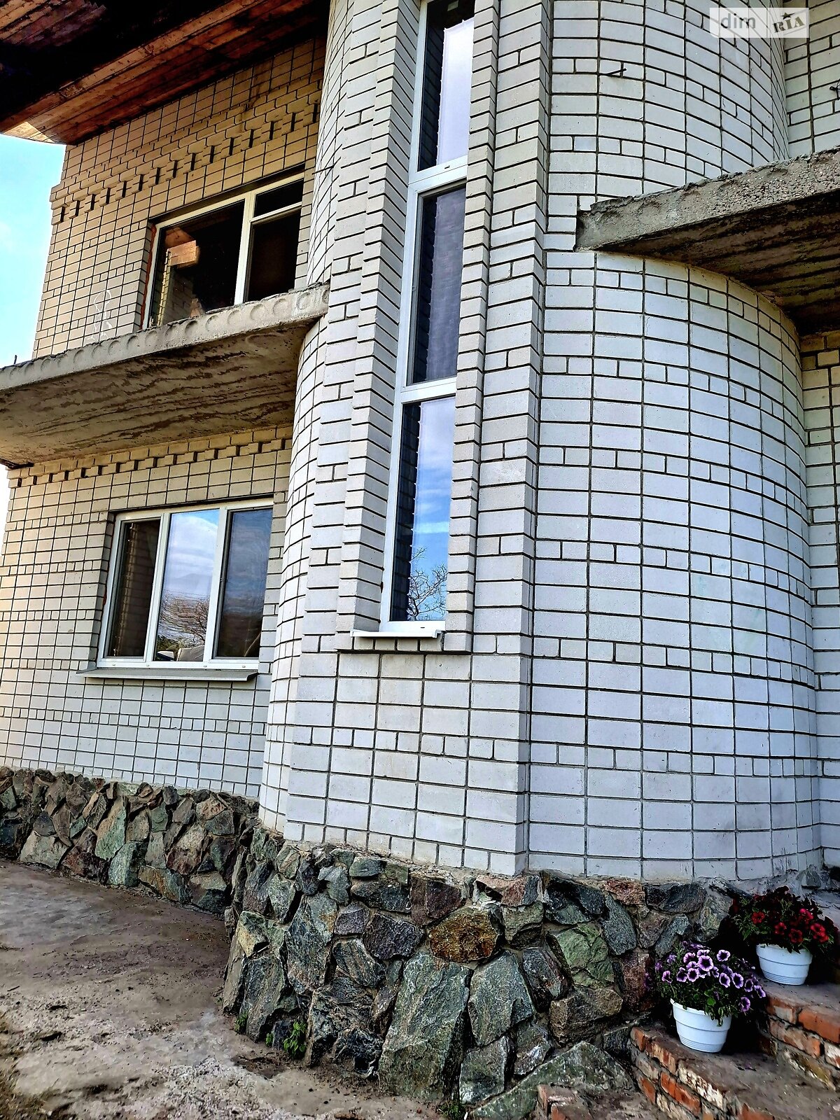 триповерховий будинок з опаленням, 350 кв. м, цегла. Продаж в Дніпрі, район Краснопілля фото 1 триповерховий будинок з опаленням, 350 кв. м, цегла. Продаж в Дніпрі, район Краснопілля фото 1