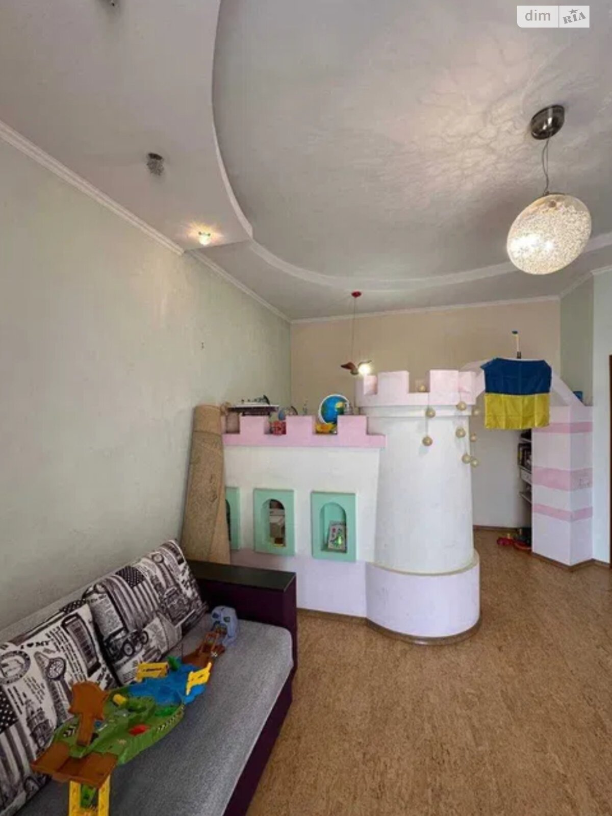 двухэтажный дом с верандой, 322.5 кв. м, кирпич. Продажа в Днепре фото 1 двухэтажный дом с верандой, 322.5 кв. м, кирпич. Продажа в Днепре фото 1
