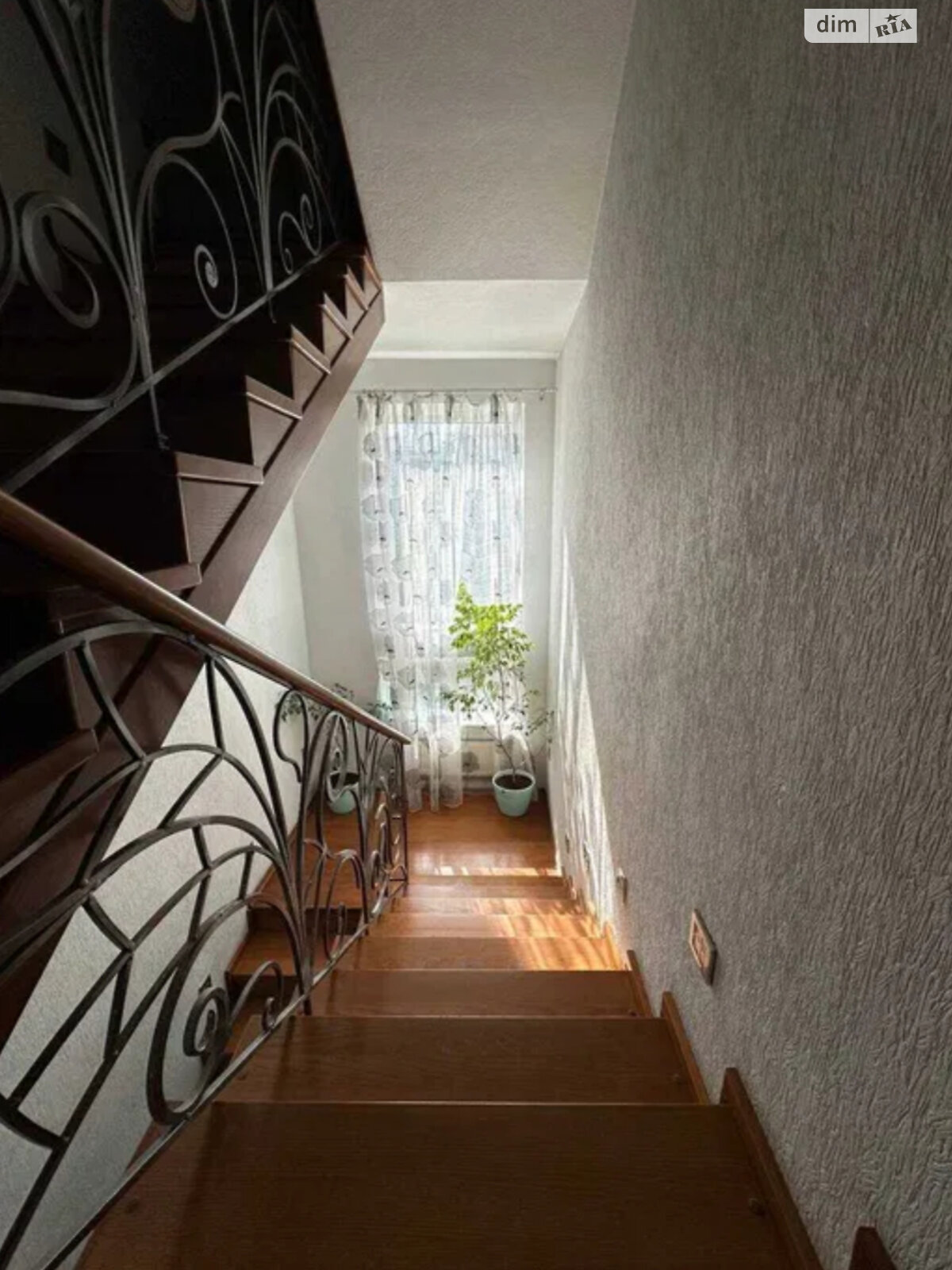 двухэтажный дом с мансардой, 322.5 кв. м, кирпич. Продажа в Днепре фото 1