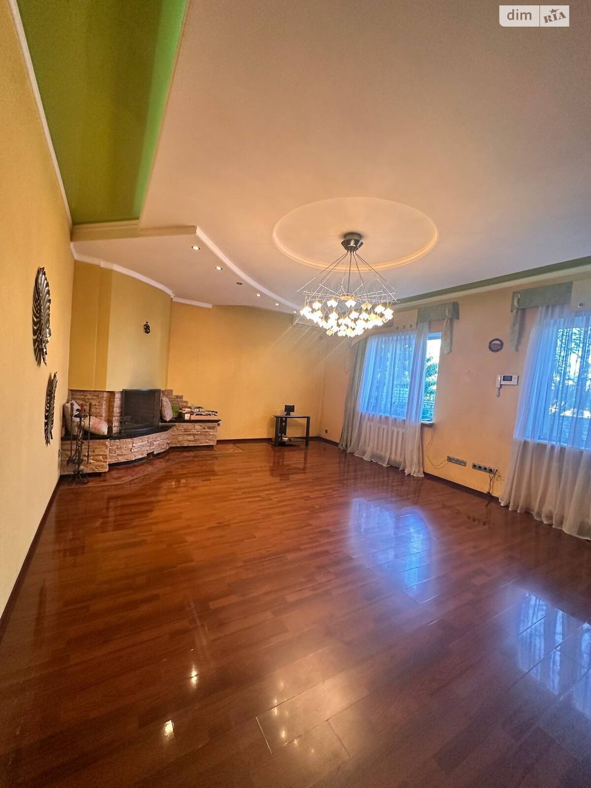 двоповерховий будинок з верандою, 188 кв. м, цегла. Продаж у Дніпрі фото 1 двоповерховий будинок з верандою, 188 кв. м, цегла. Продаж у Дніпрі фото 1