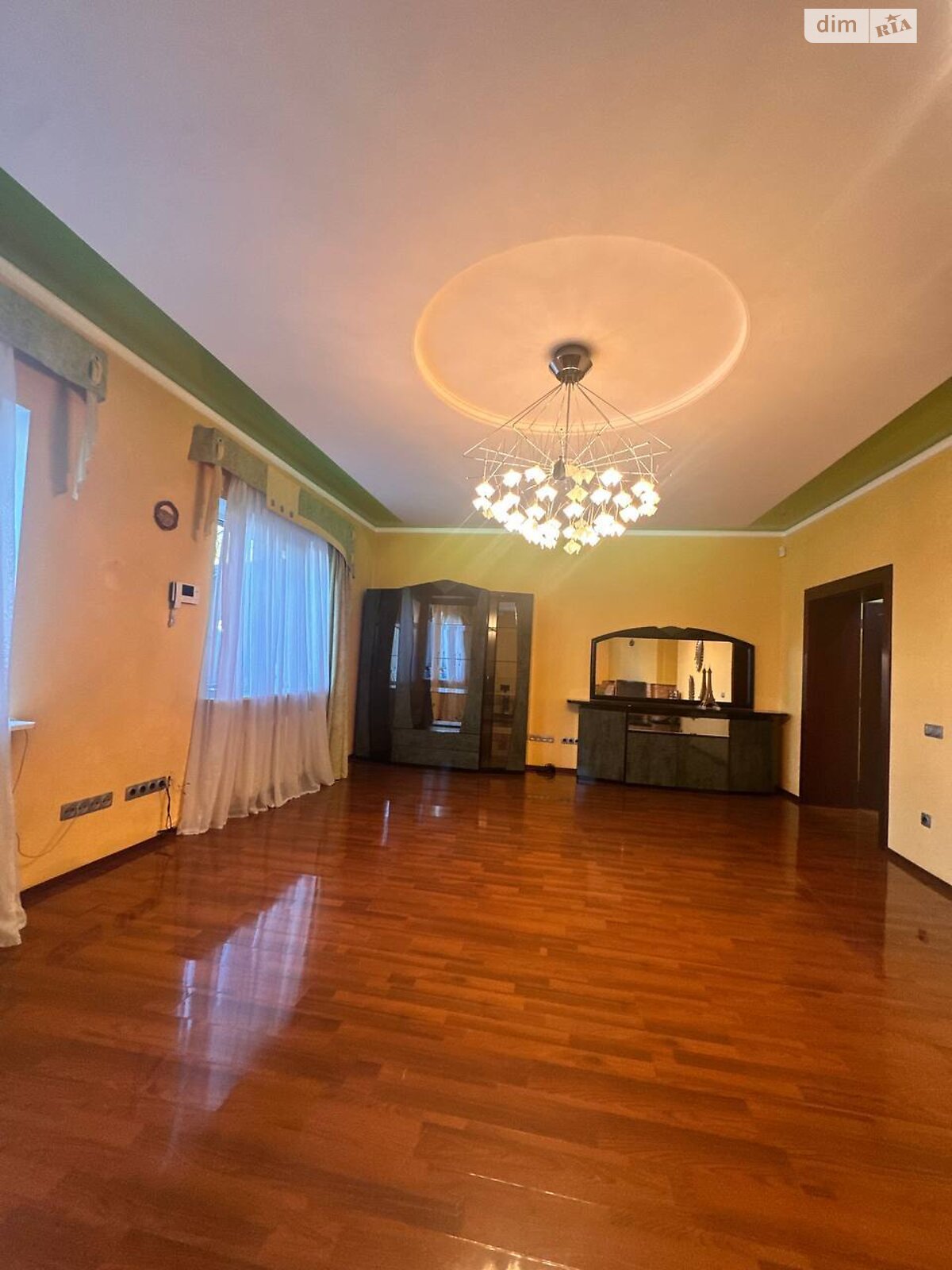 двоповерховий будинок з верандою, 188 кв. м, цегла. Продаж у Дніпрі фото 1 двоповерховий будинок з верандою, 188 кв. м, цегла. Продаж у Дніпрі фото 1