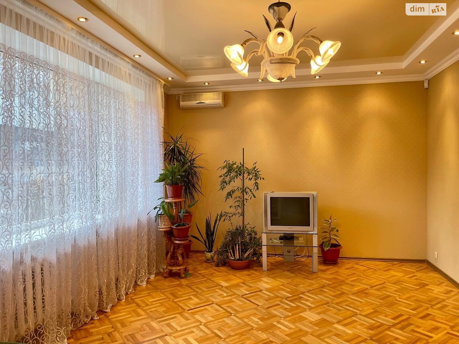 двухэтажный дом с балконом, 281.4 кв. м, кирпич. Продажа в Днепре район Лагерный фото 1 двухэтажный дом с балконом, 281.4 кв. м, кирпич. Продажа в Днепре район Лагерный фото 1