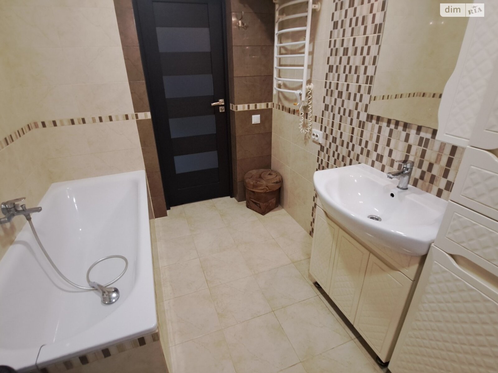 двухэтажный дом с отоплением, 100 кв. м, кирпич. Продажа в Днепре район Ломовка фото 1