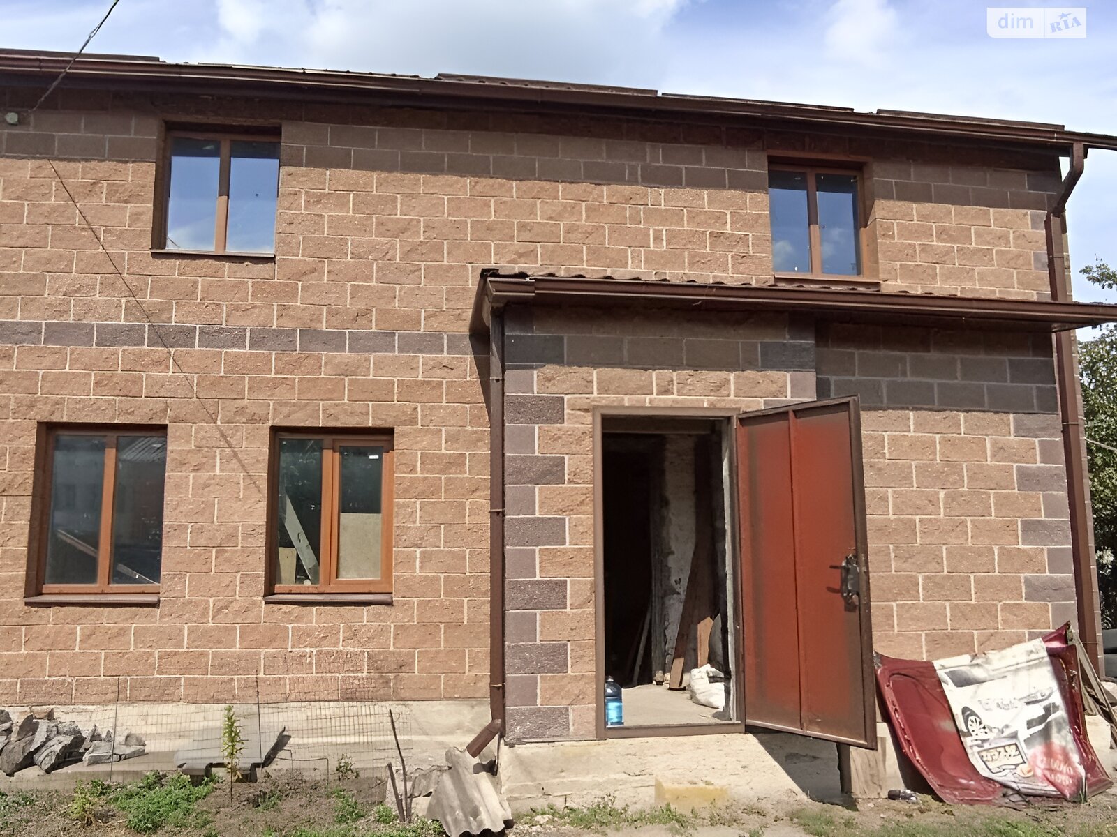 двоповерховий будинок з мансардою, 105 кв. м, ракушняк. Продаж в Дніпрі, район Металургів фото 1 двоповерховий будинок з мансардою, 105 кв. м, ракушняк. Продаж в Дніпрі, район Металургів фото 1