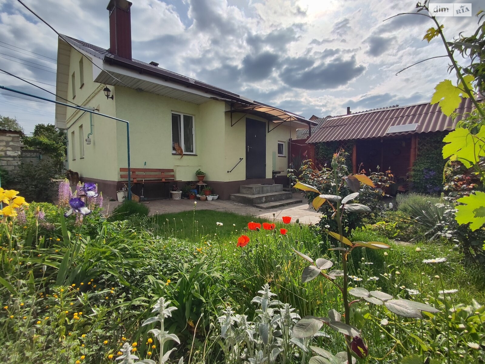 двухэтажный дом с верандой, 70 кв. м, шлакобетон. Продажа в Днепре район Шевченковский фото 1 двухэтажный дом с верандой, 70 кв. м, шлакобетон. Продажа в Днепре район Шевченковский фото 1