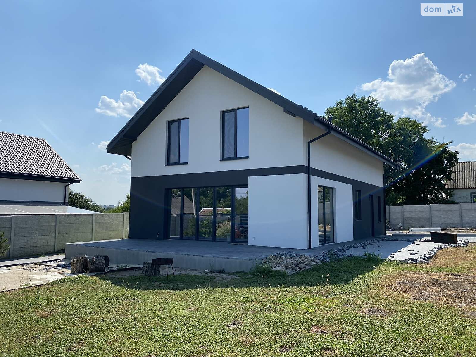 двухэтажный дом с ремонтом, 182 кв. м, газобетон. Продажа в Новоалександровке фото 1 двухэтажный дом с ремонтом, 182 кв. м, газобетон. Продажа в Новоалександровке фото 1