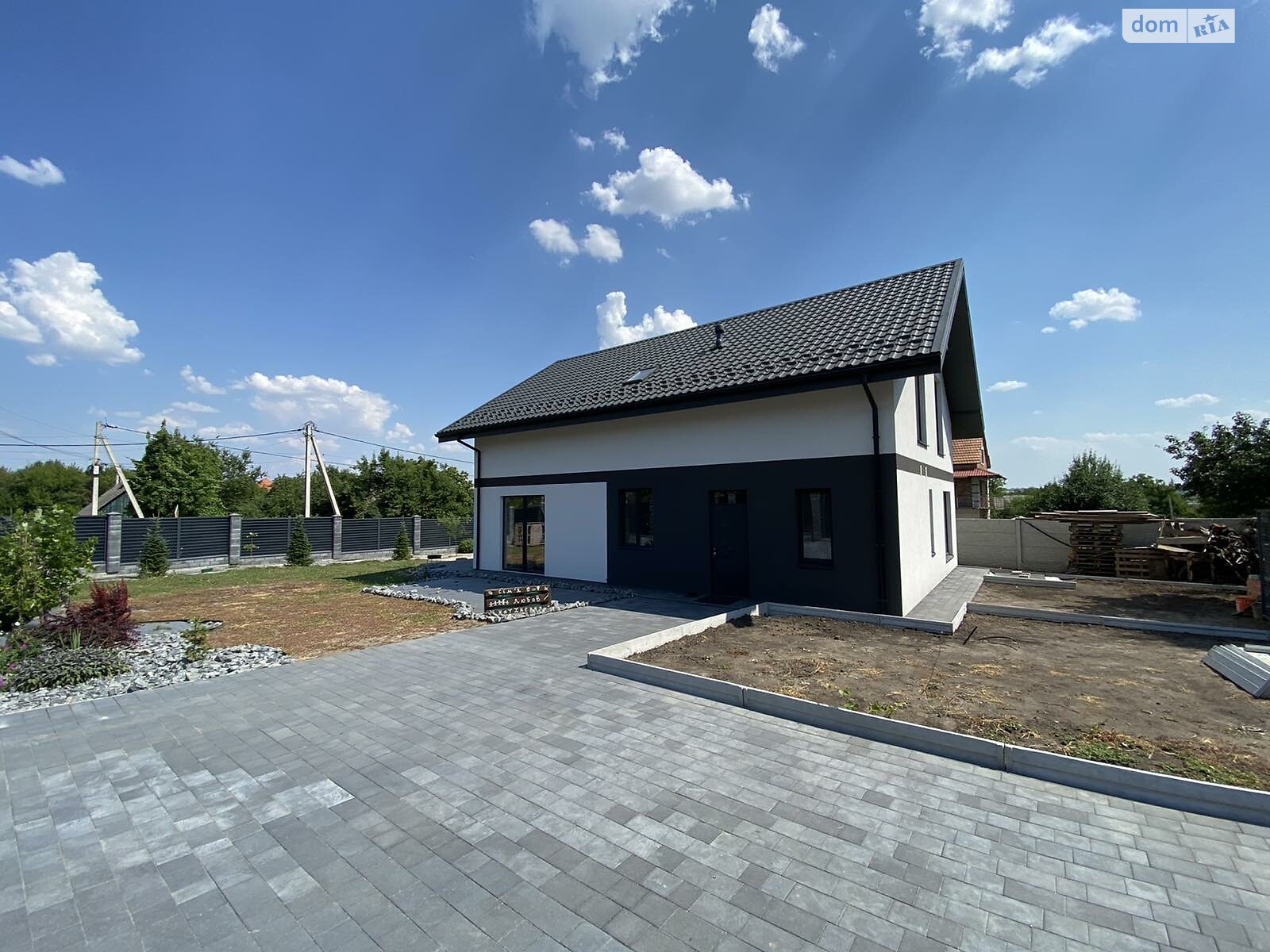 двухэтажный дом с ремонтом, 182 кв. м, газобетон. Продажа в Новоалександровке фото 1 двухэтажный дом с ремонтом, 182 кв. м, газобетон. Продажа в Новоалександровке фото 1