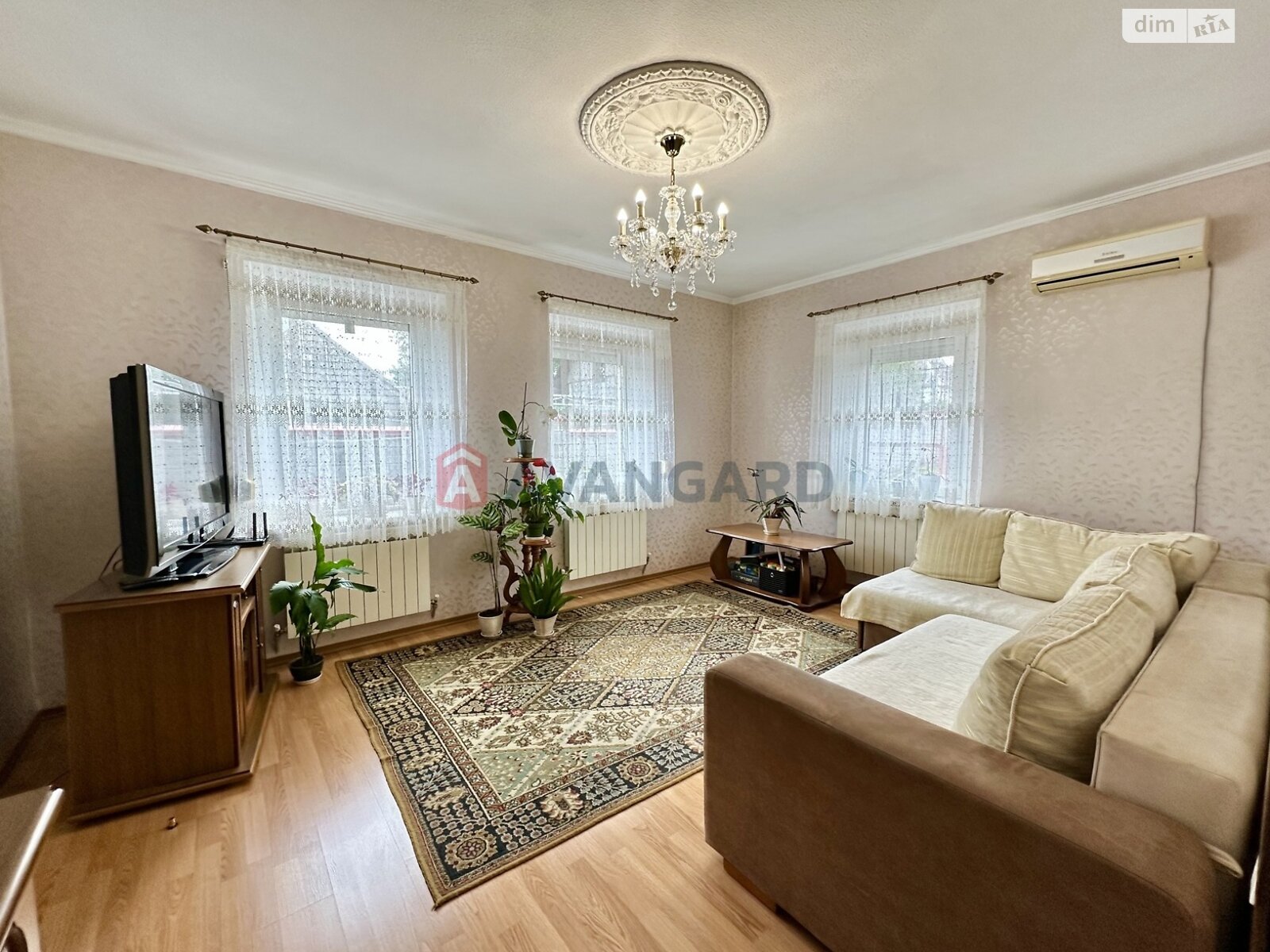 одноэтажный дом с отоплением, 188 кв. м, кирпич. Продажа в Днепре район Новокодакский фото 1 одноэтажный дом с отоплением, 188 кв. м, кирпич. Продажа в Днепре район Новокодакский фото 1