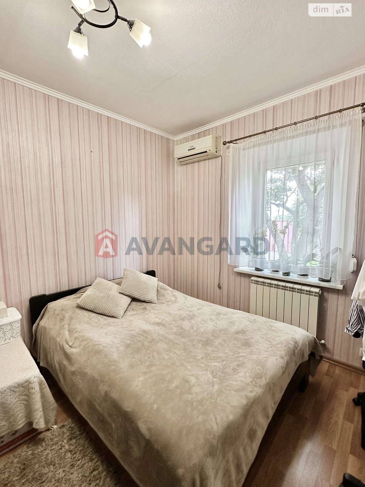 одноэтажный дом с отоплением, 188 кв. м, кирпич. Продажа в Днепре район Новокодакский фото 1 одноэтажный дом с отоплением, 188 кв. м, кирпич. Продажа в Днепре район Новокодакский фото 1