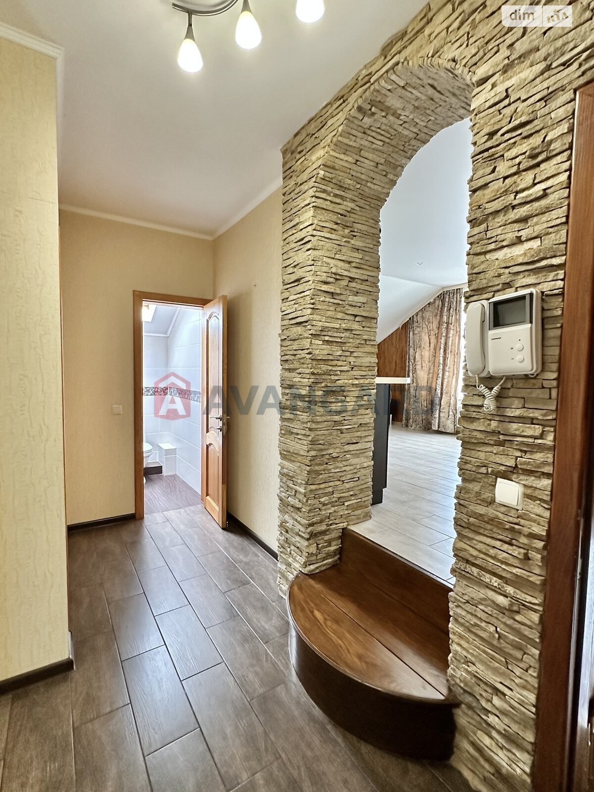 одноэтажный дом с отоплением, 188 кв. м, кирпич. Продажа в Днепре район Новокодакский фото 1 одноэтажный дом с отоплением, 188 кв. м, кирпич. Продажа в Днепре район Новокодакский фото 1