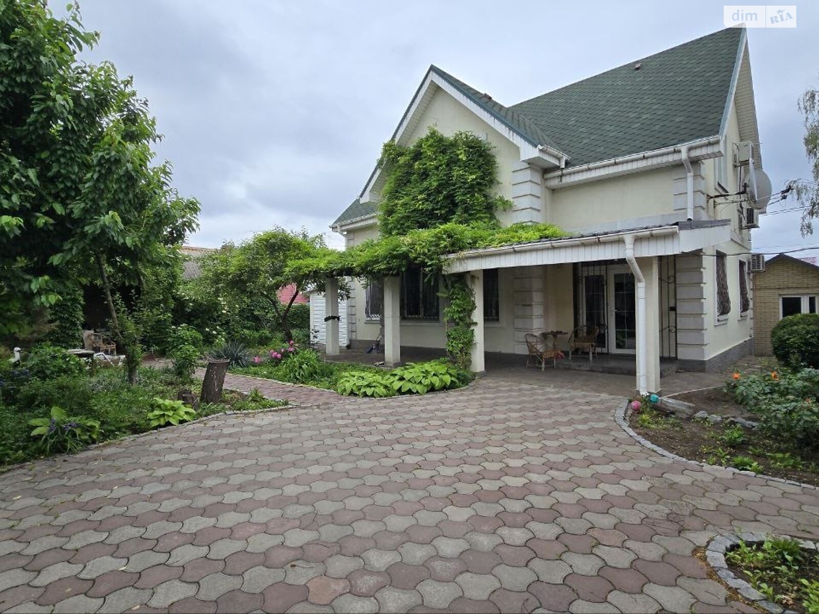 двоповерховий будинок з гаражем, 170 кв. м, цегла. Продаж у Дніпрі фото 1 двоповерховий будинок з гаражем, 170 кв. м, цегла. Продаж у Дніпрі фото 1