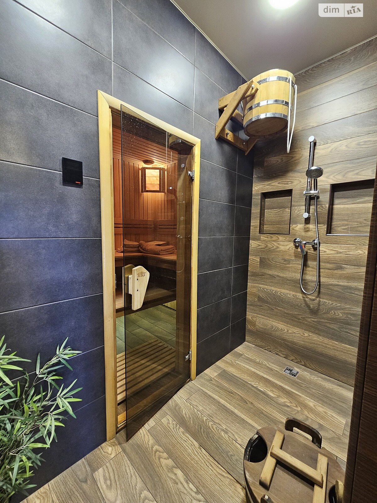 двоповерховий будинок з мансардою, 211.8 кв. м, газобетон. Продаж в Дніпрі, район Перемога-2 фото 1